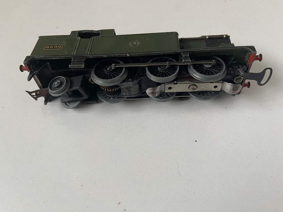 Thumbnail: PRE-WAR EDL7 0-6-2 GWR TANK LOCOMOTIVE 6690