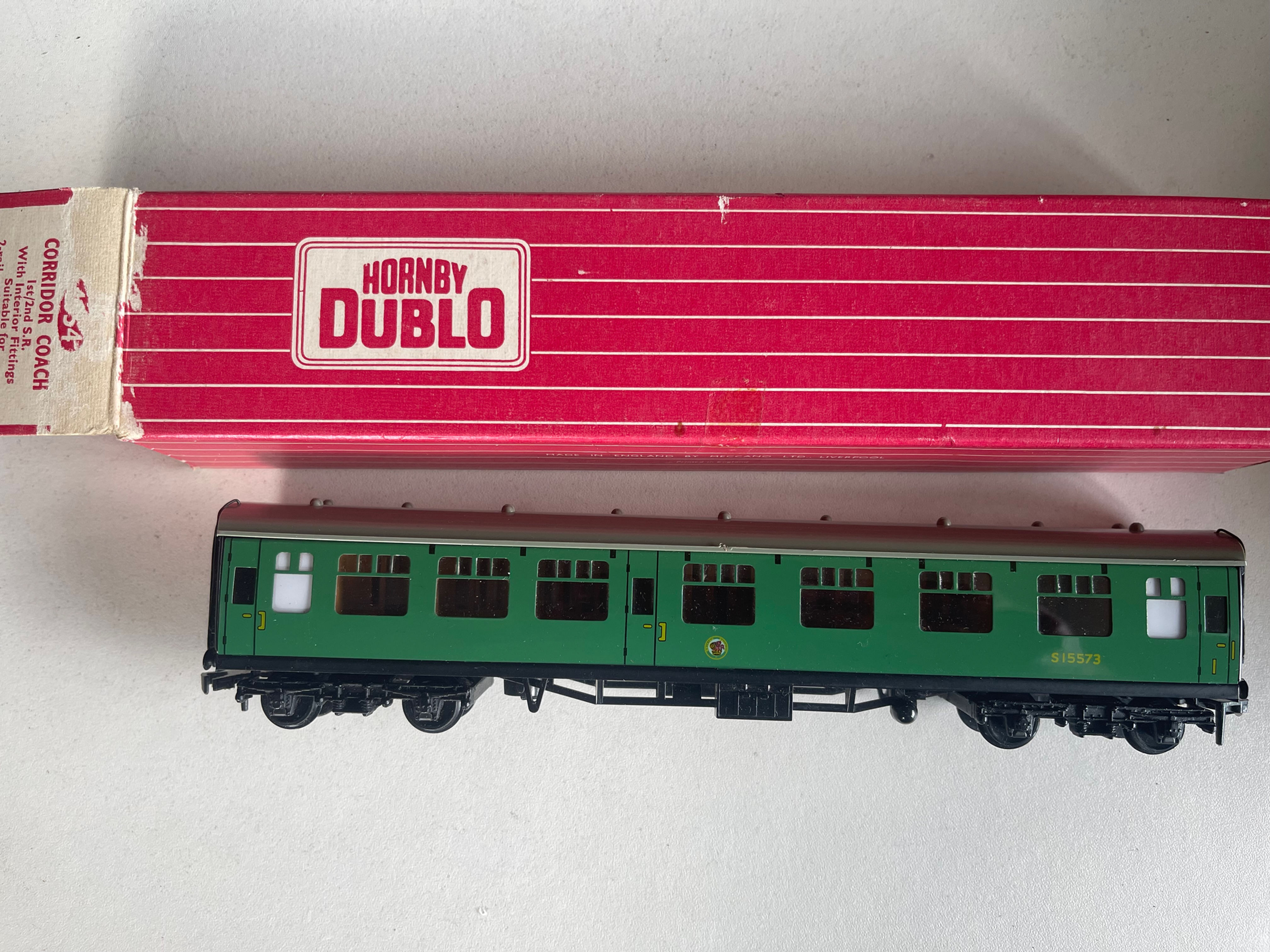 4054 S.R. CORRIDOR COACH 1ST/2ND S15573