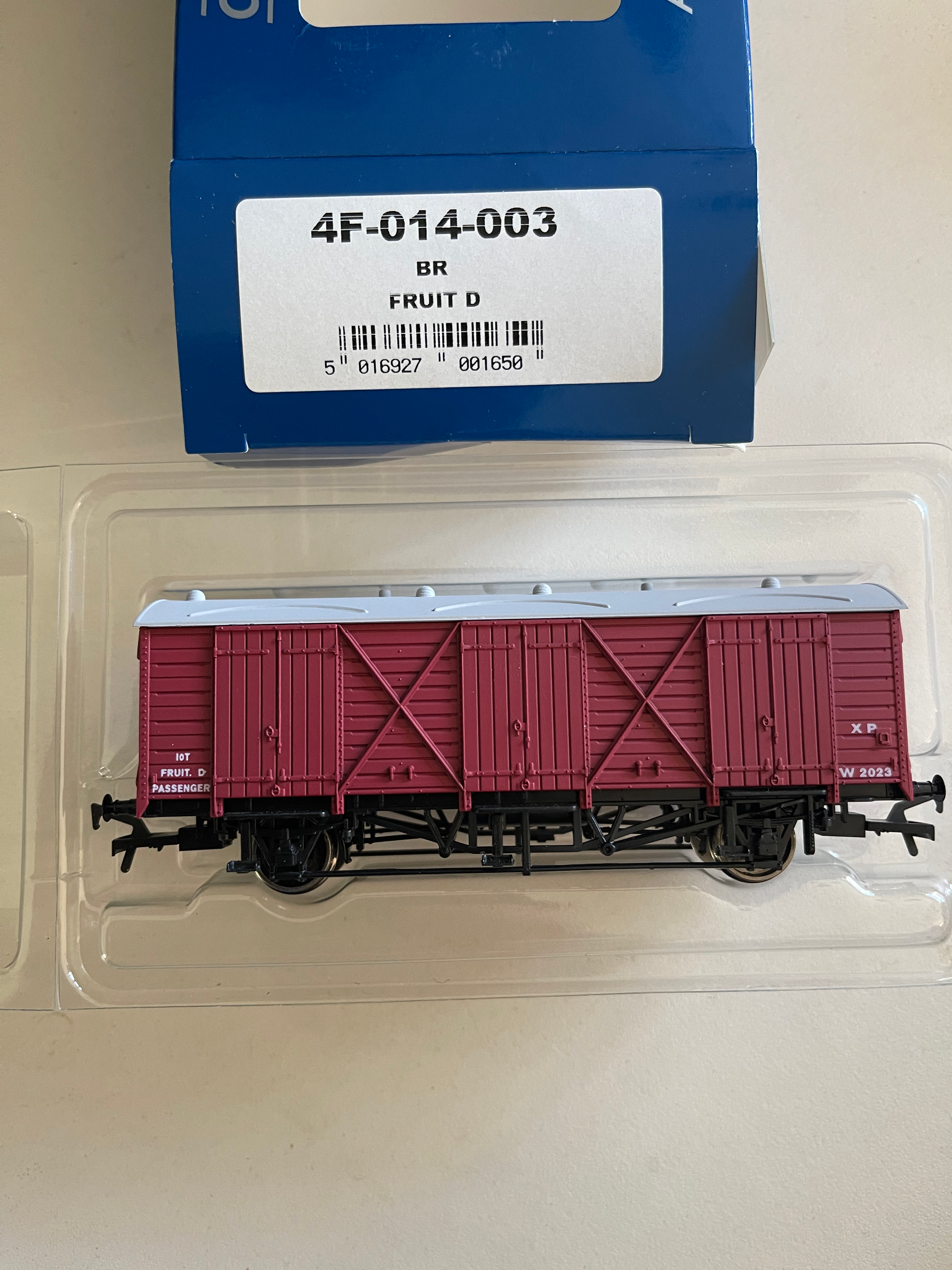 4F-014-003 BR FRUIT D VAN W2023