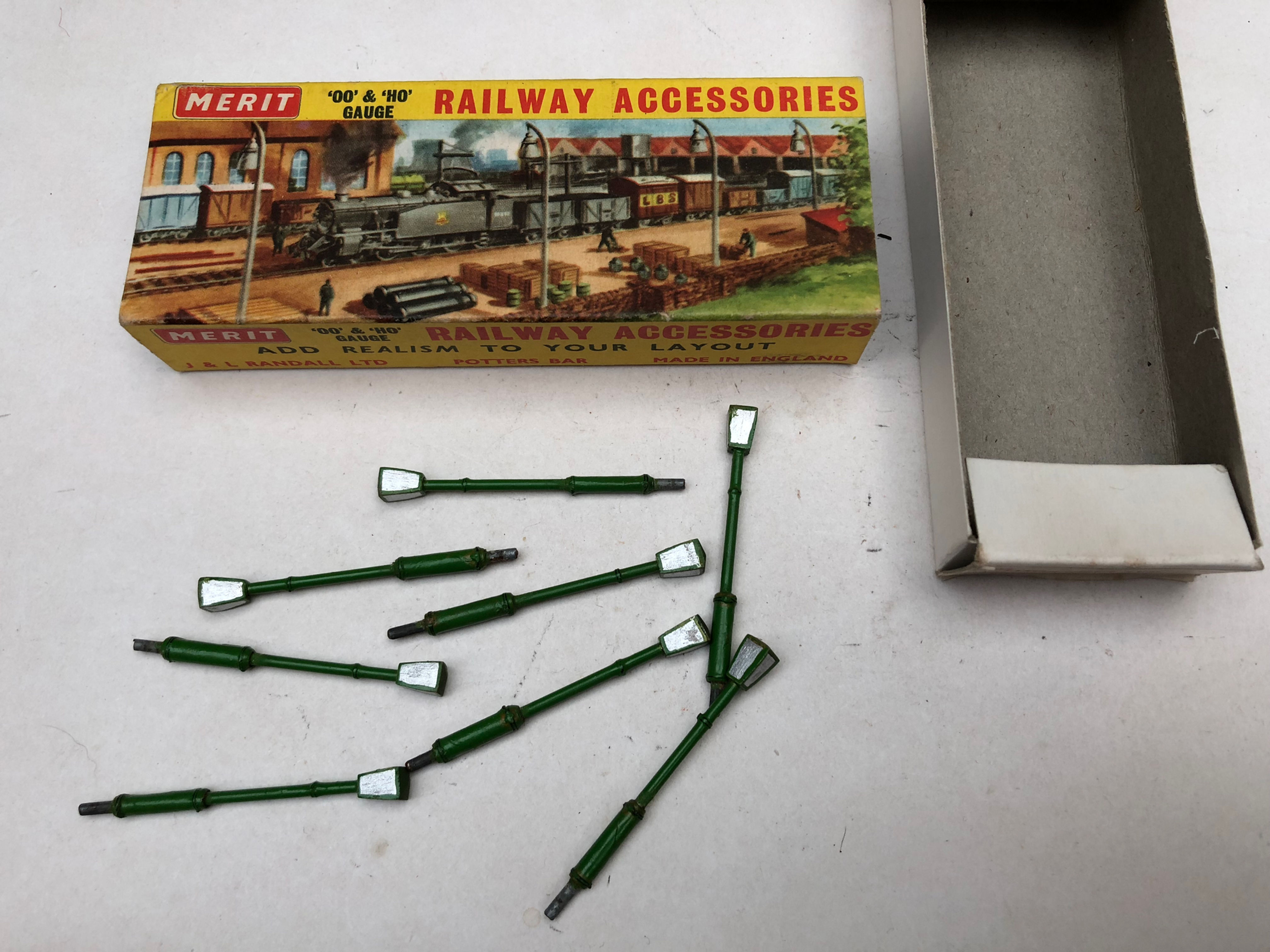 MERIT 5004 GAS LAMP-POSTS - METAL