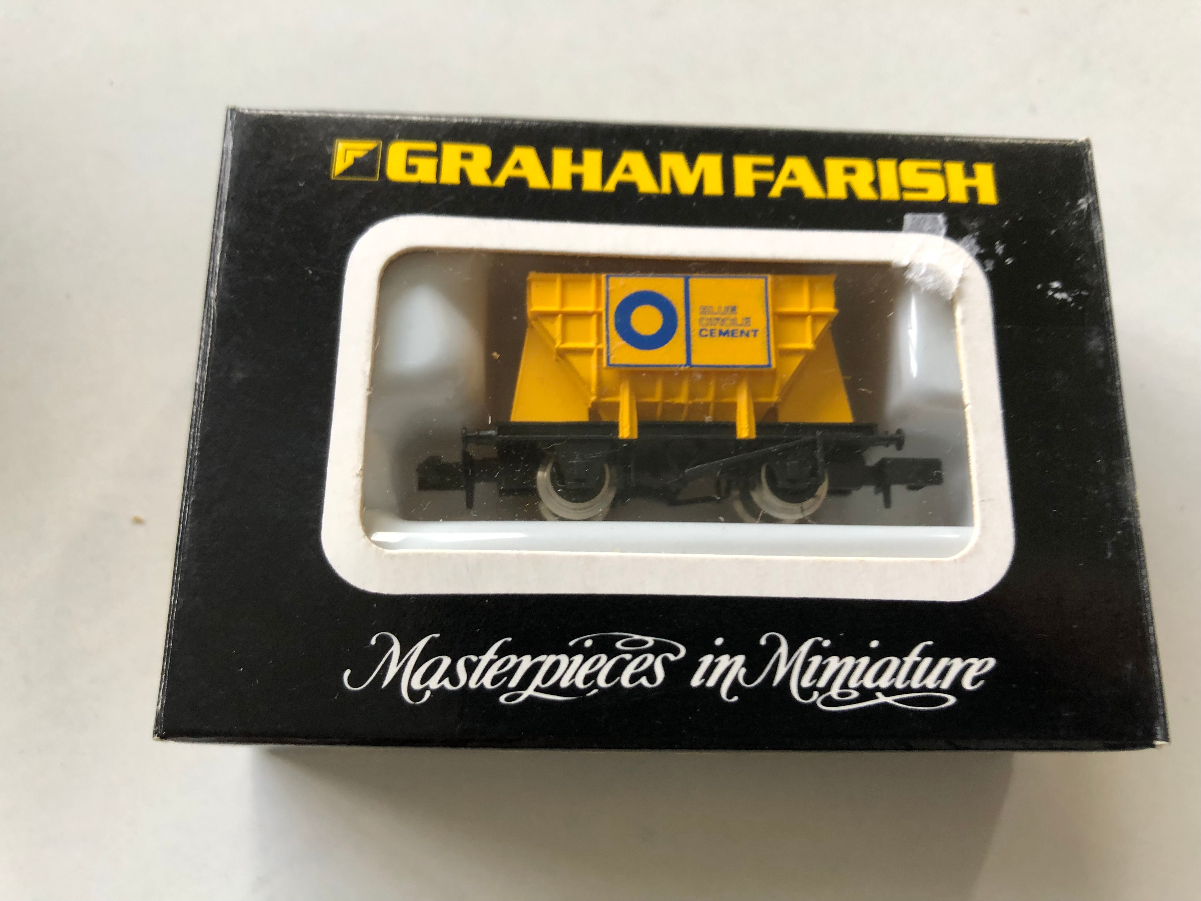 3512 COVERED HOPPER WAGON BLUE CIRCLE