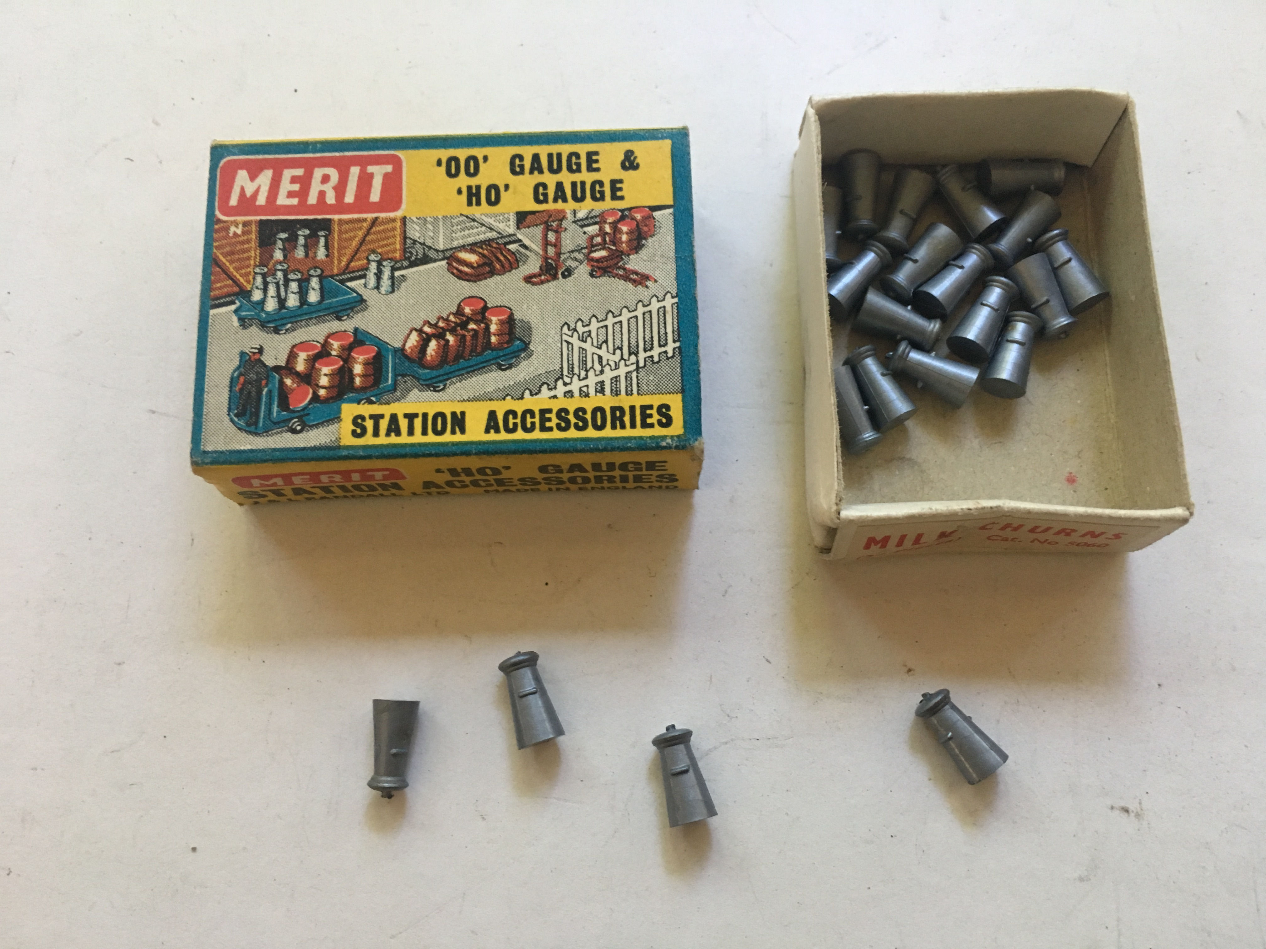 MERIT 5060 MILK CHURNS (21)