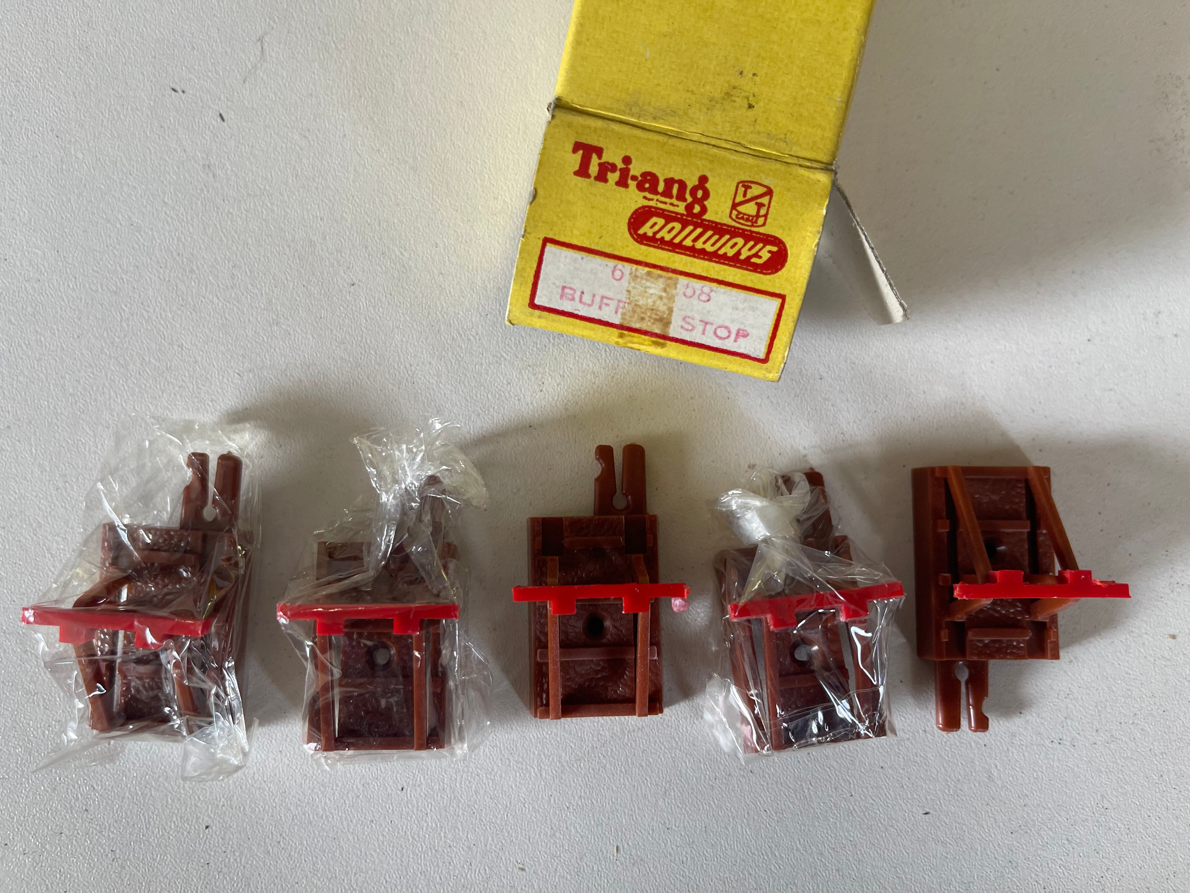 T.58 TYPE A TRACK - 5 x BUFFER STOPS BOXED