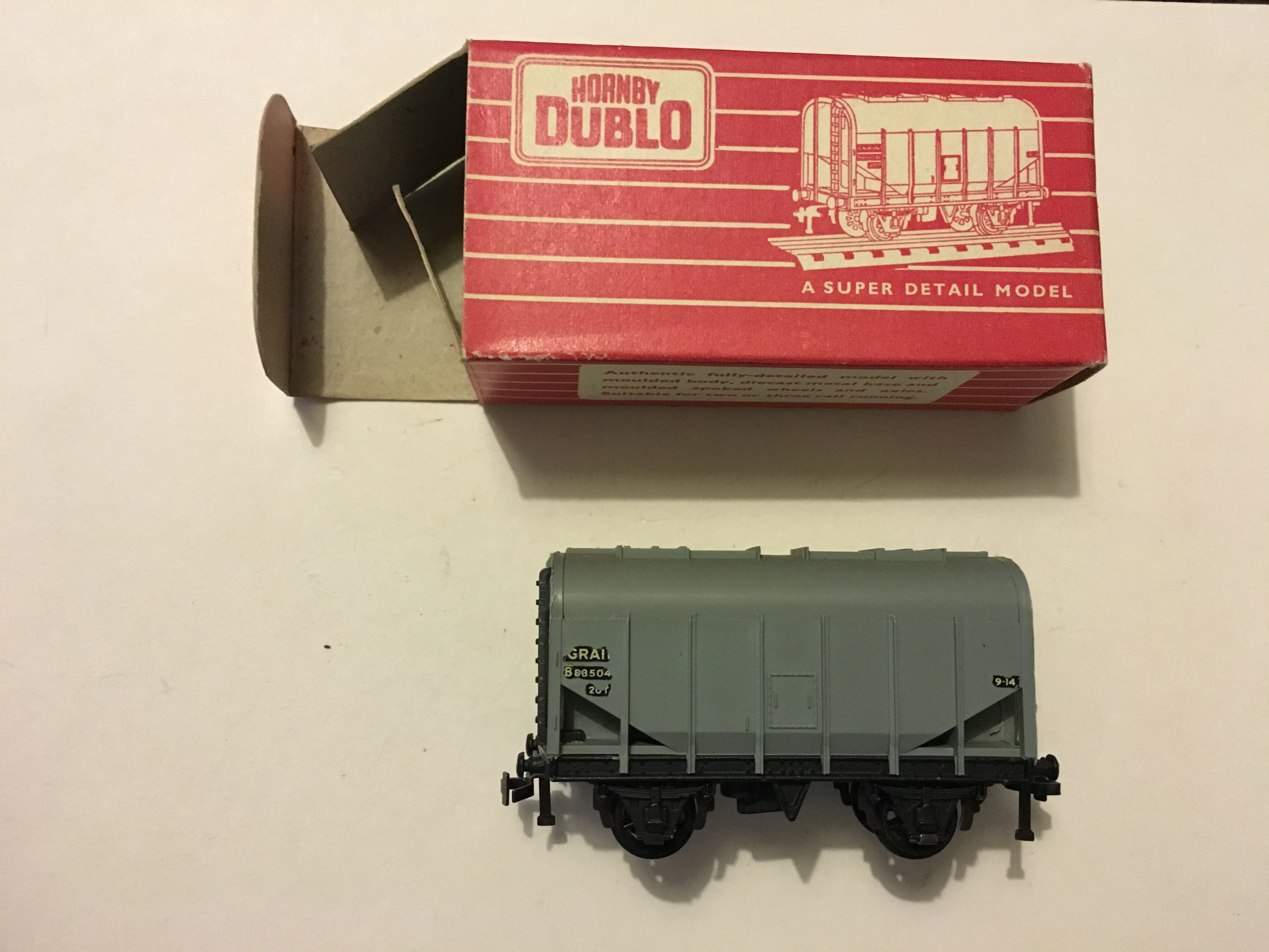 4625 20T BULK GRAIN WAGON (SD6) BOXED (metal couplings)