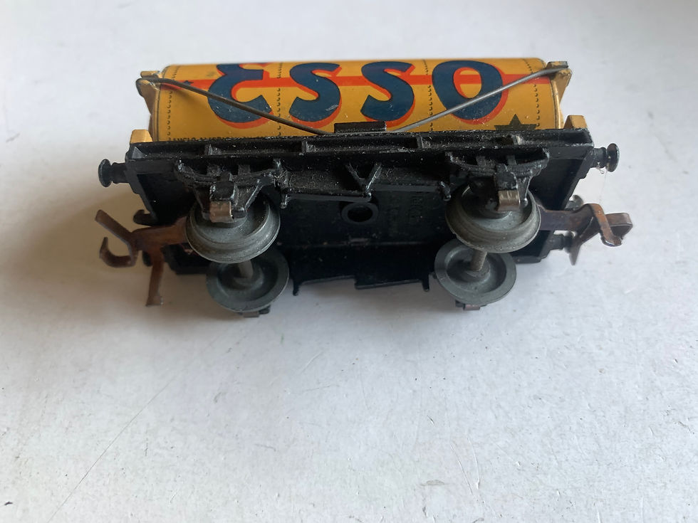 Thumbnail: 32081 D1 PETROL TANK WAGON ESSO BUFF