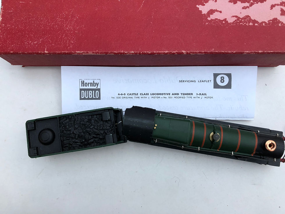 Thumbnail: 2220 3-RAIL - DENBIGH CASTLE LOCOMOTIVE AND TENDER BOXED