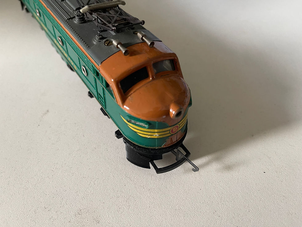 Thumbnail: R.257 DOUBLE ENDED DUO TONE GREEN PANTOGRAPH LOCOMOTIVE (T.C. SERIES)