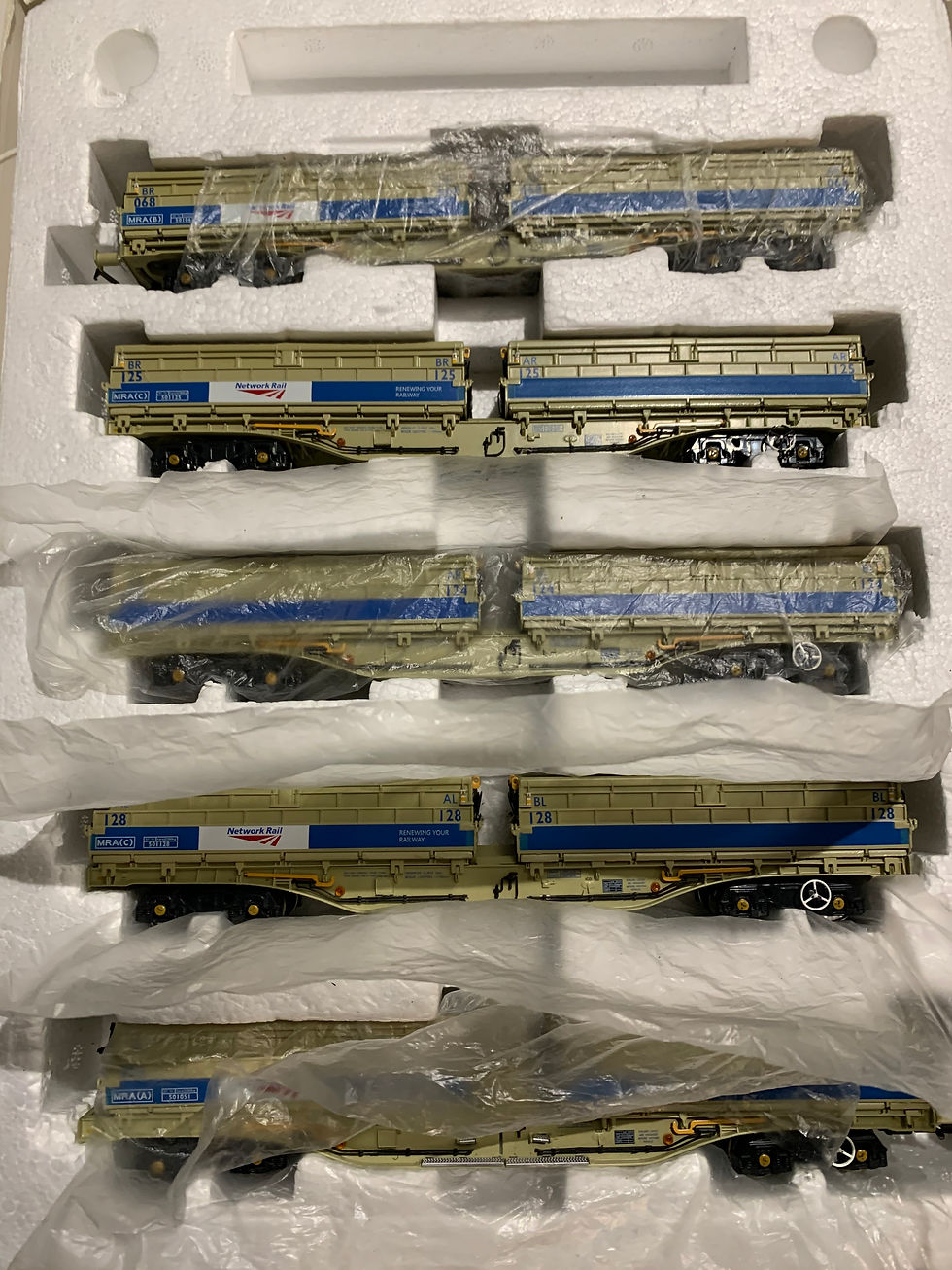Thumbnail: B859B MRA BOGIE BALLAST SET - NETWORK RAIL GREY/BLUE DECO