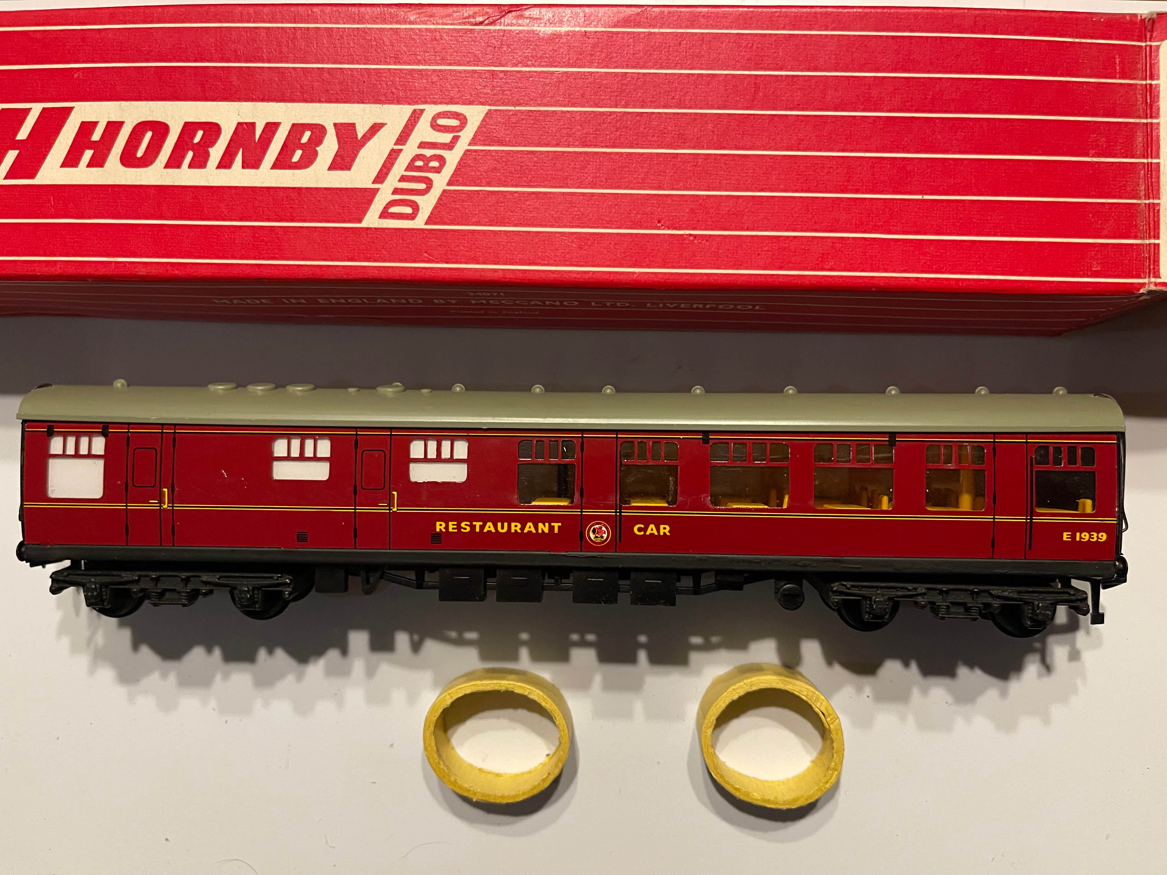 4071 B.R. MAROON RESTAURANT CAR - E1939