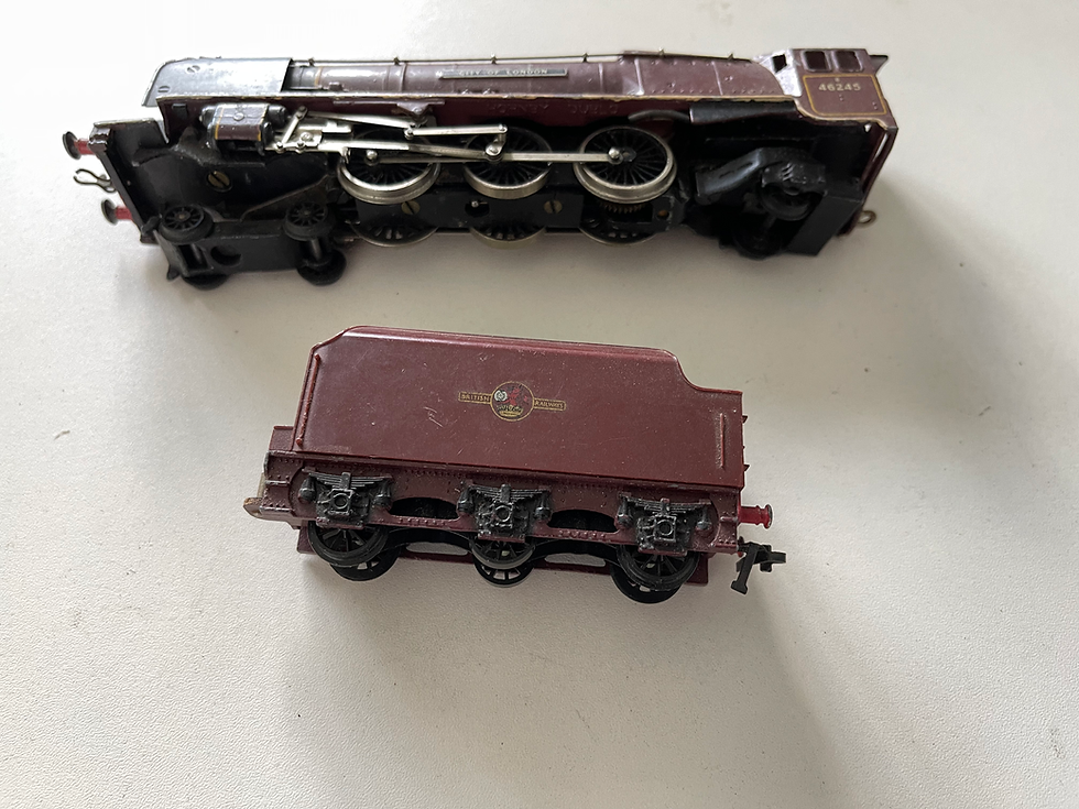 Thumbnail: 2226 CITY OF LONDON LOCOMOTIVE AND TENDER UNBOXED