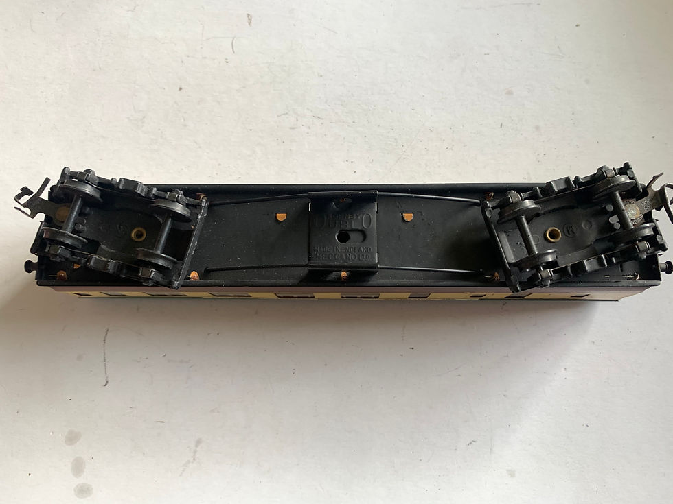 Thumbnail: 32095 BRAKE / 2ND COACH WESTERN REGION W34881 - BRISTOLIAN HEADBOARDS