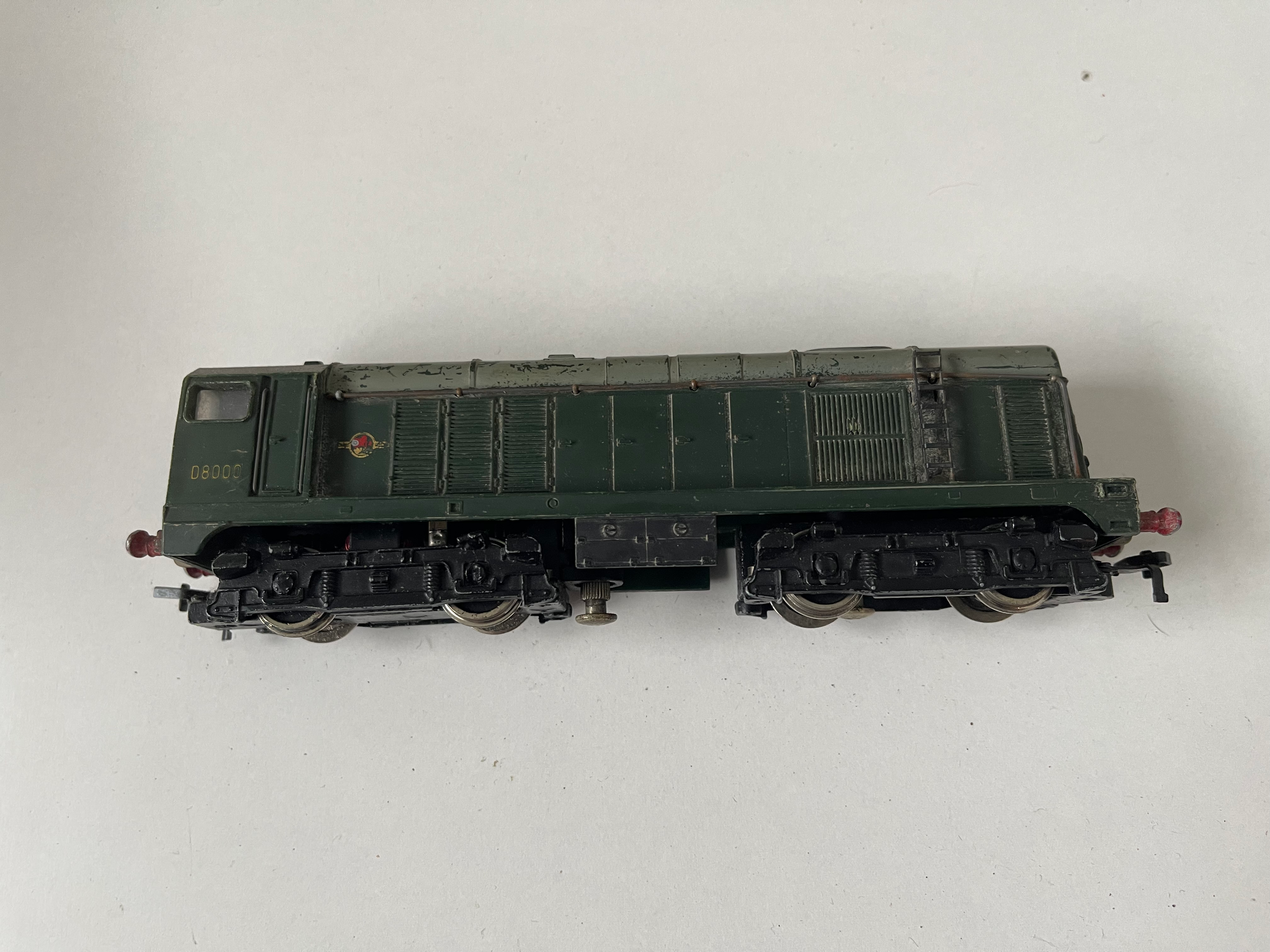 L.30 1,000 B.H.P. BO-BO DIESEL ELECTRIC LOCOMOTIVE D8000 - UNBOXED