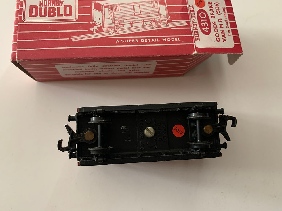 Thumbnail: 4310 20 TON GOODS BRAKE VAN M730973 (plastic couplings)