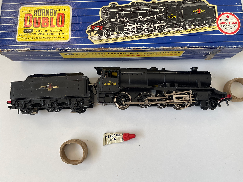 Thumbnail: 3224 2-8-0 8F GOODS LOCOMOTIVE 48094 & TENDER