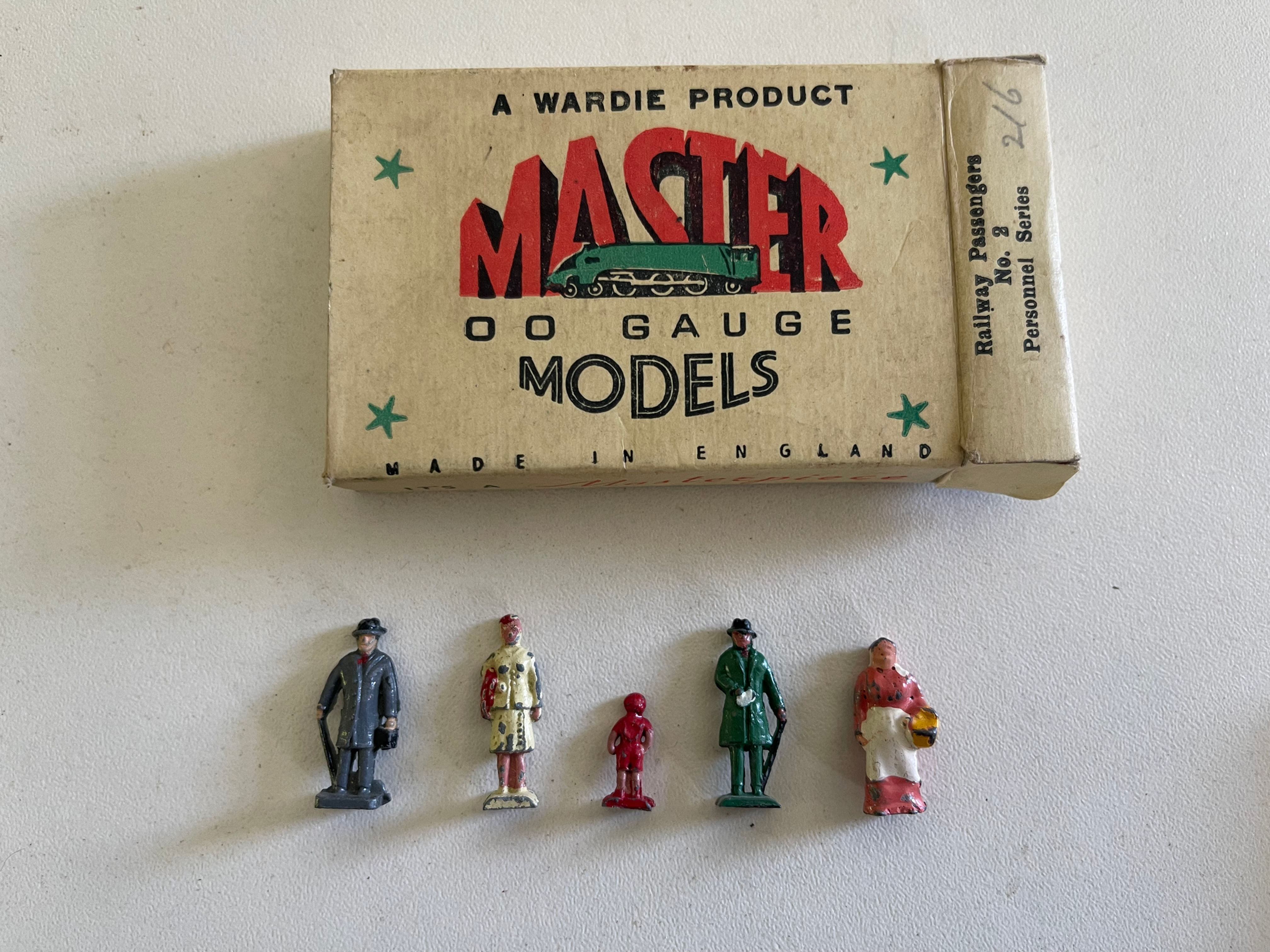 WARDIE MASTER MODELS - No 3 ASSORTED FIGURES