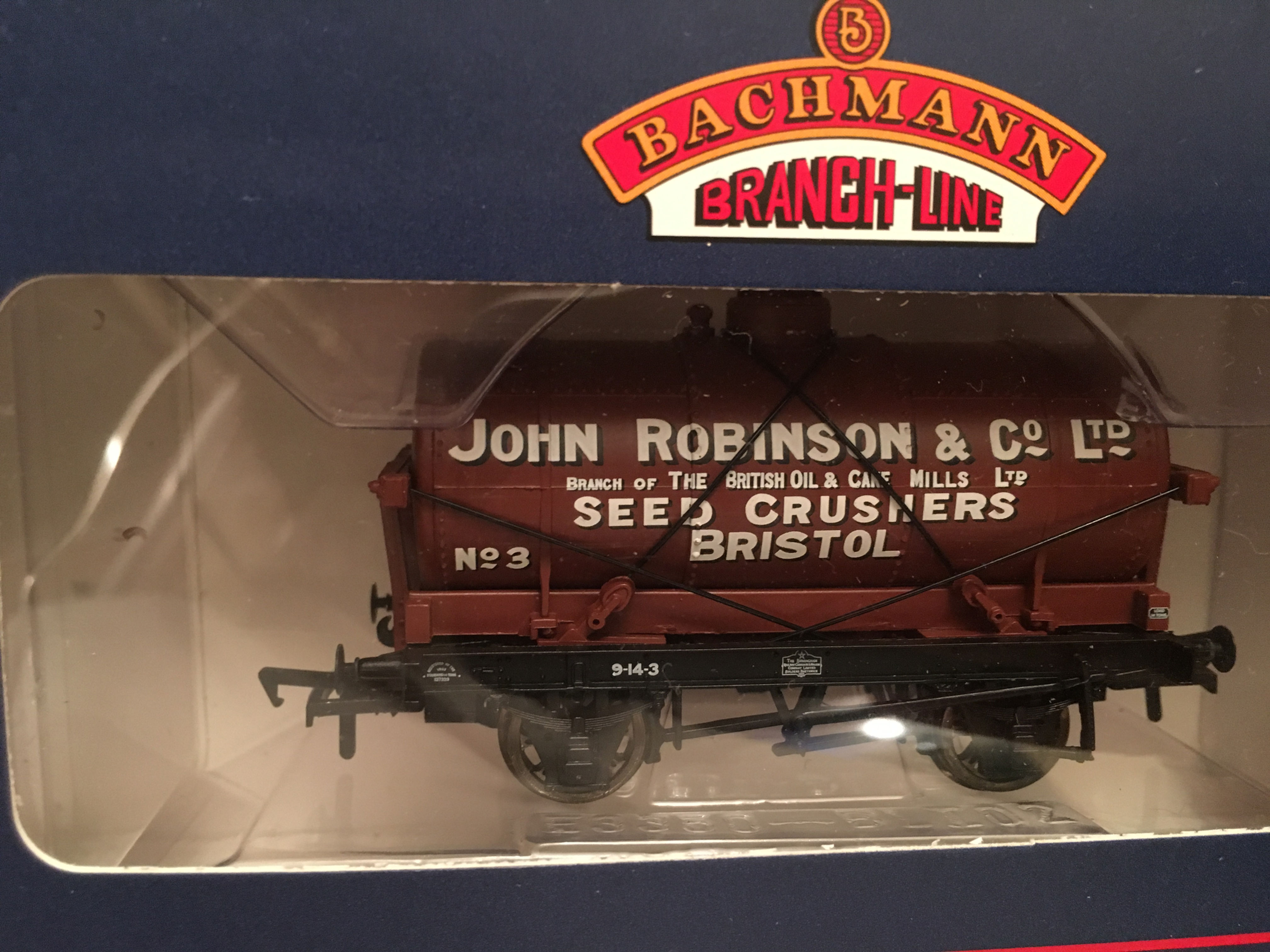37-683 14 TON TANK WAGON 'JOHN ROBINSON & CO'