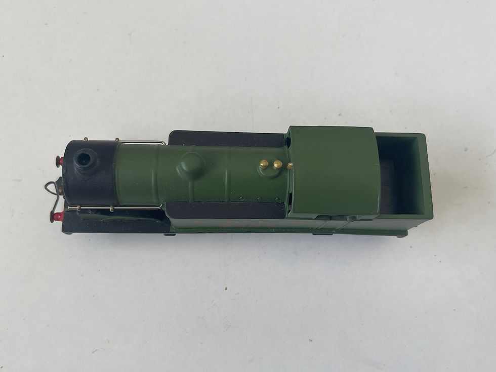 Thumbnail: EDL7 0-6-2 LNER TANK LOCOMOTIVE 9596