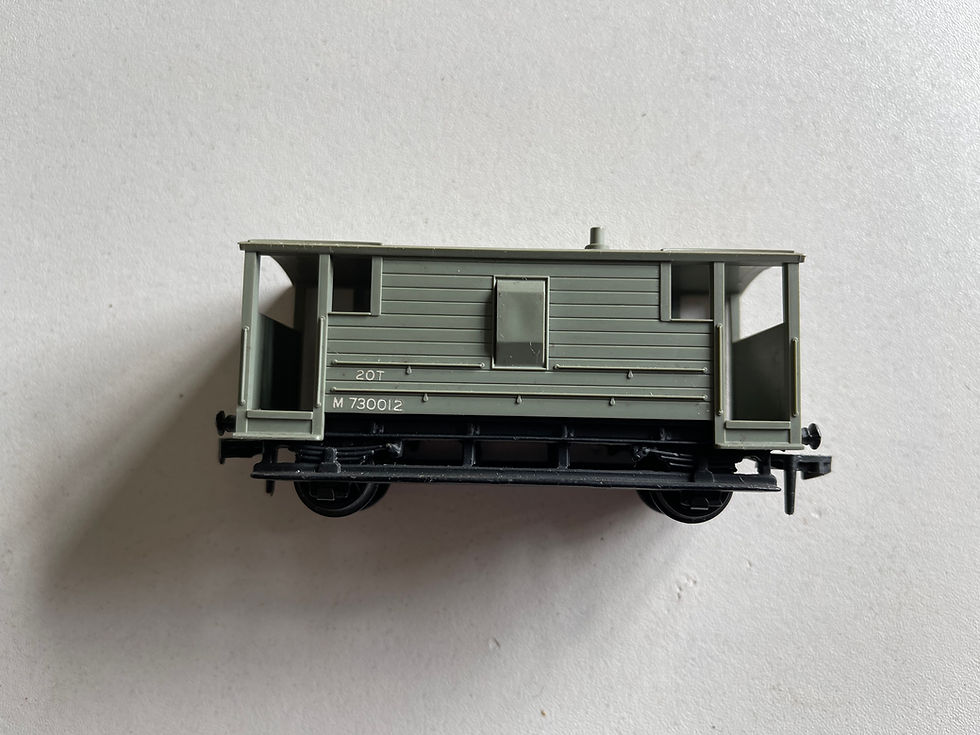 Thumbnail: 4310 20 TON GOODS BRAKE VAN M730012 (plastic couplings)