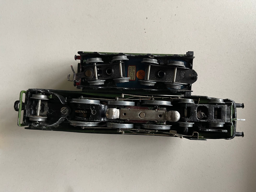 Thumbnail: 3-RAIL LNER A4 EMPIRE OF INDIA 4490 LOCOMOTIVE & TENDER