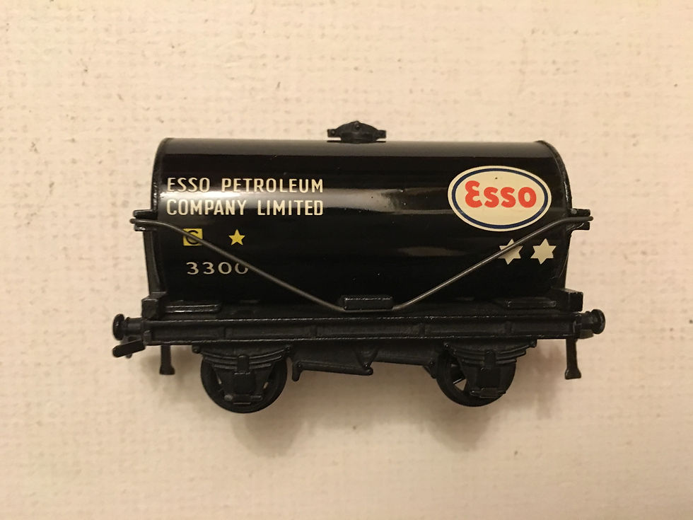Thumbnail: 4680 TANK WAGON ESSO (metal couplings)