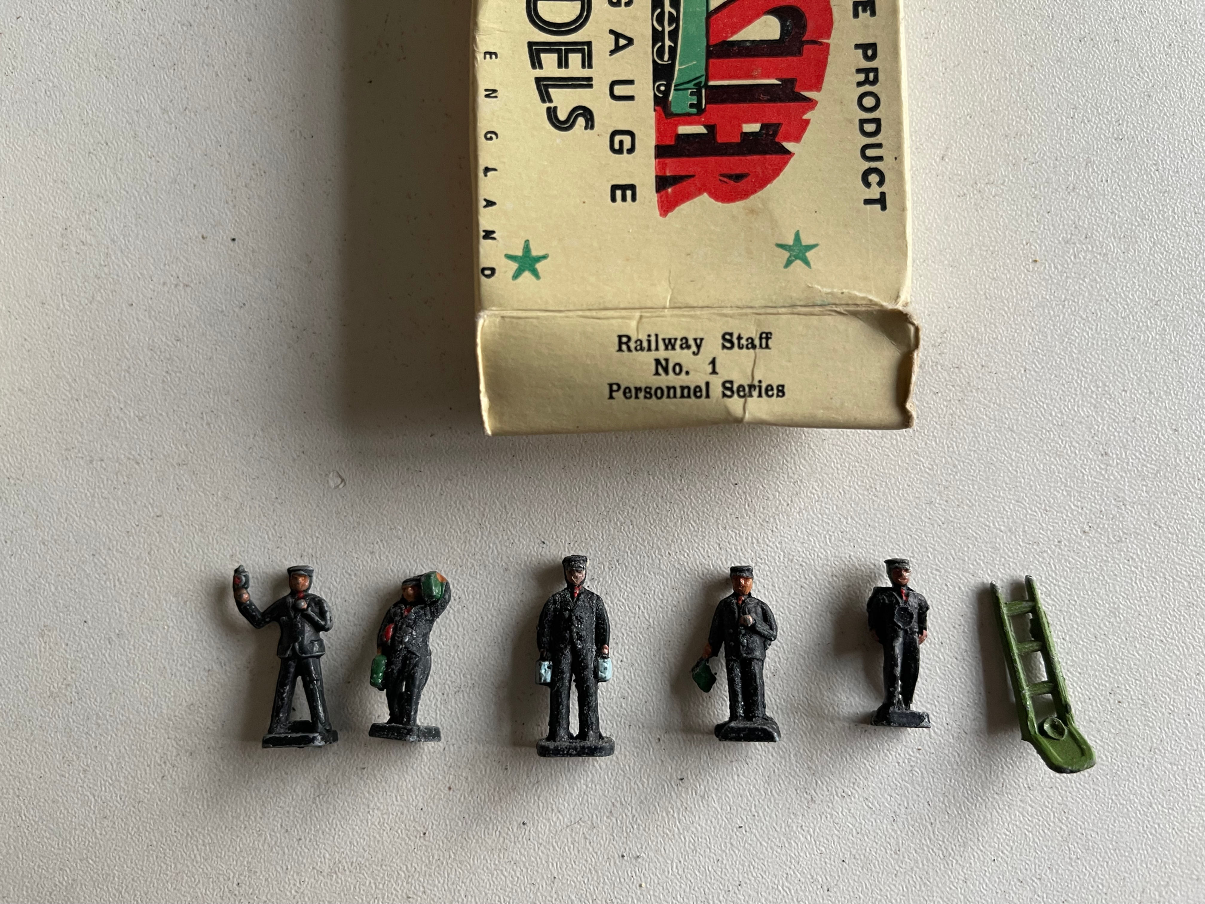 WARDIE MASTER MODELS No 1 RAILWAY STAFF (6 pieces)