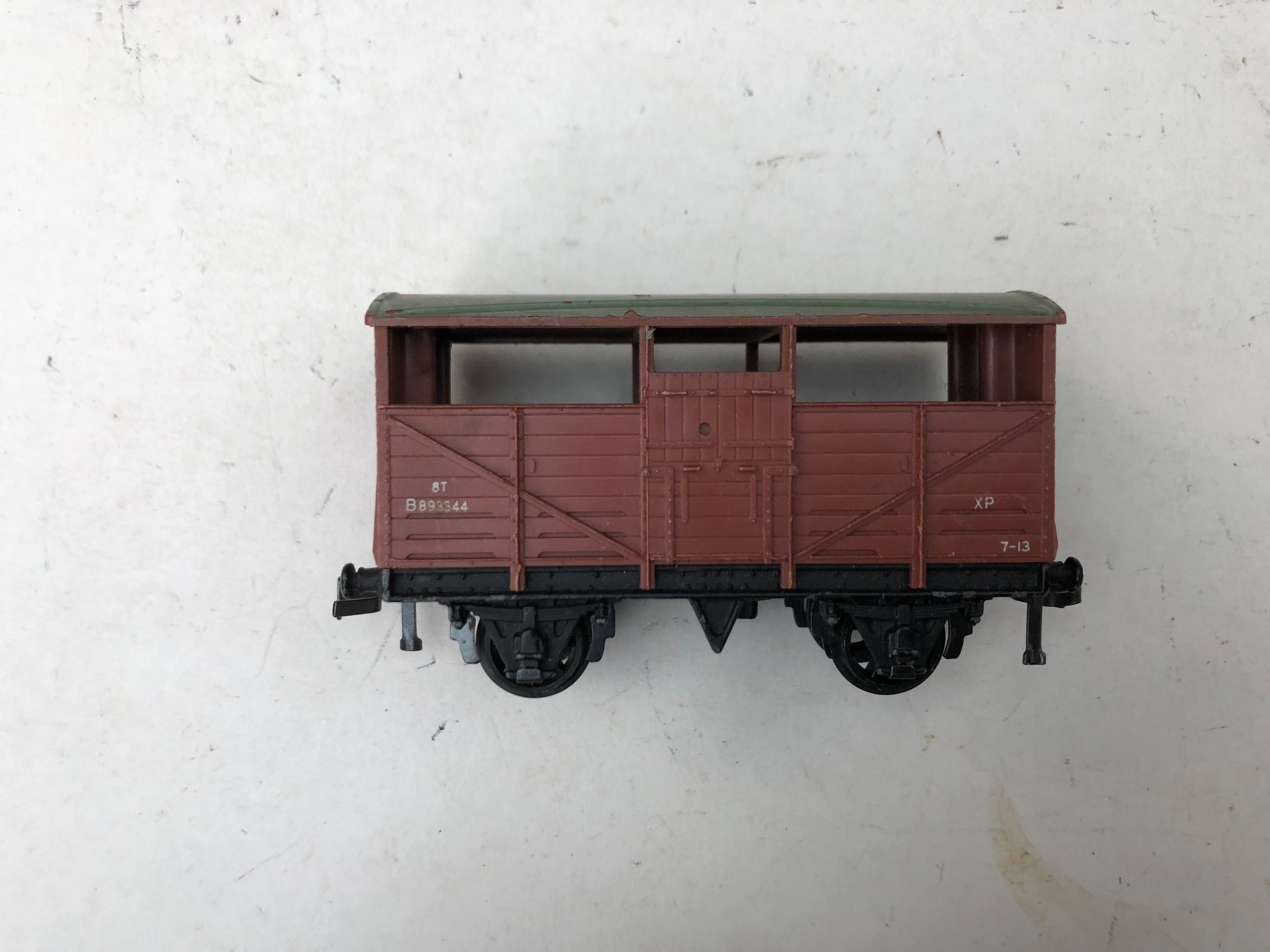 4630 CATTLE WAGON (metal couplings) - UNBOXED