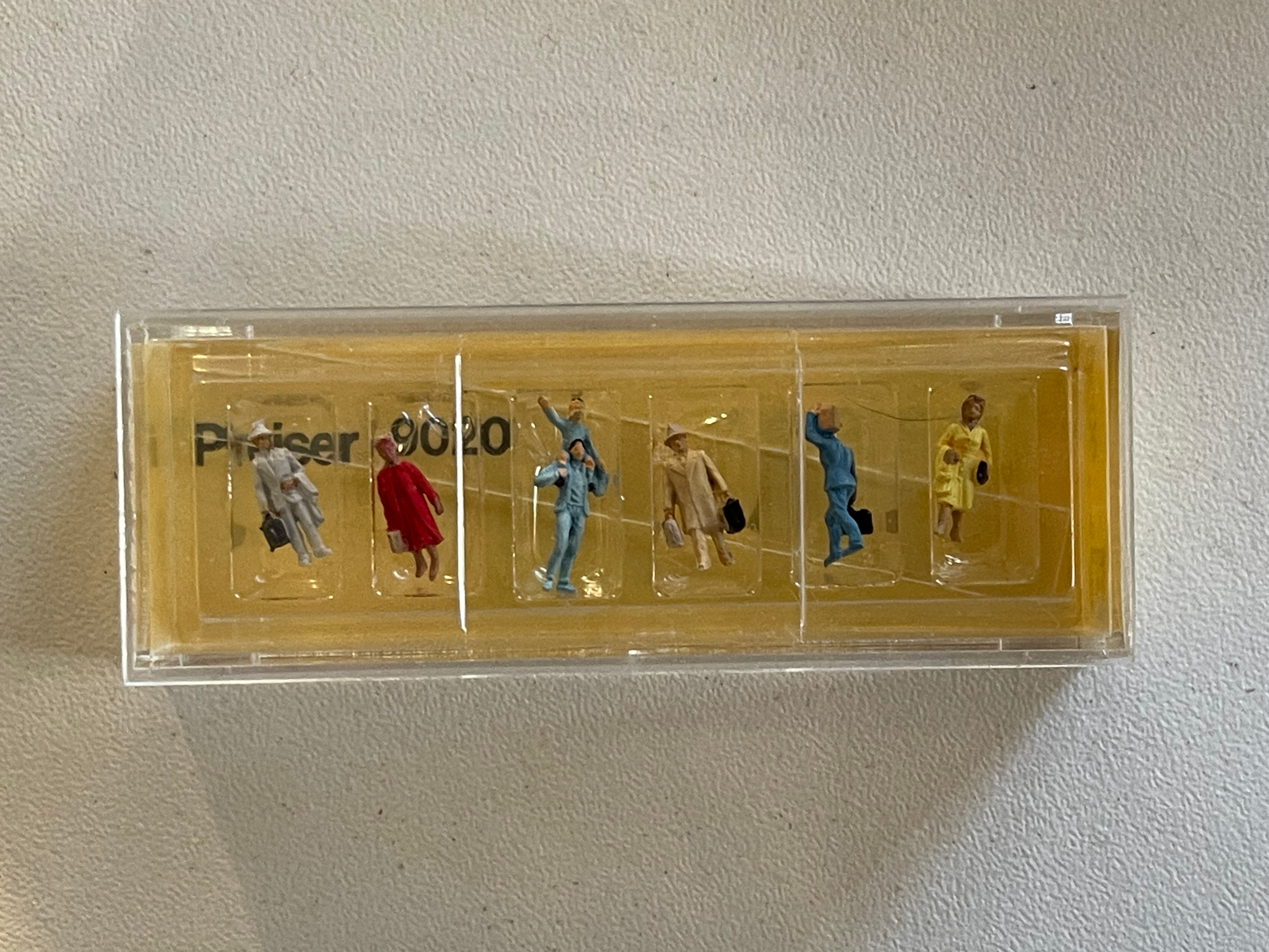 PREISER N GAUGE - 9020 PASSENGERS / TRAVELLERS