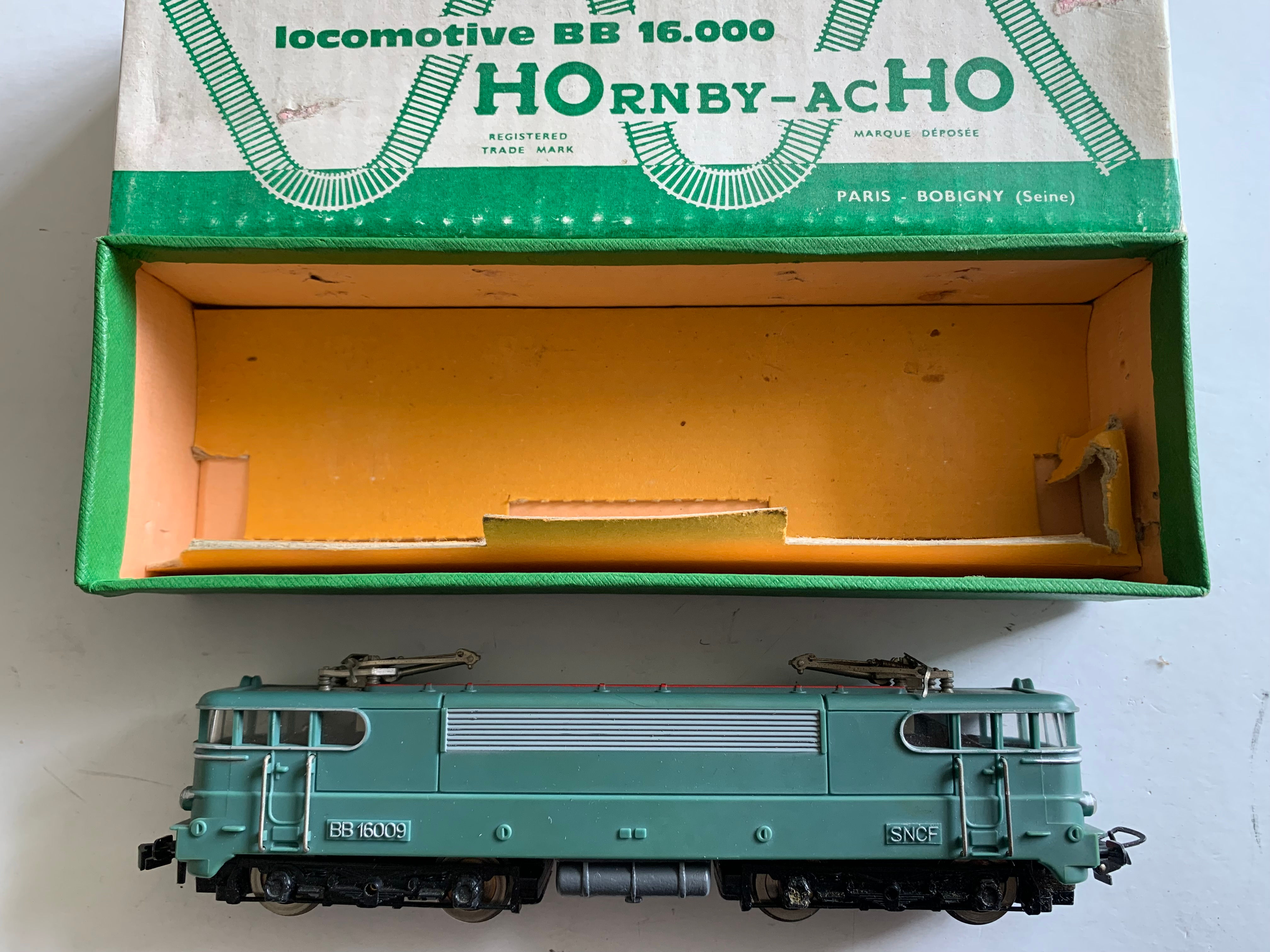 HORNBY-ACHO 638 BO BO 16009 SNCF LOCOMOTIVE