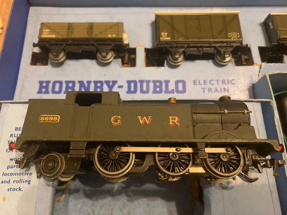 Thumbnail: EDG7 GWR TANK GOODS TRAIN SET