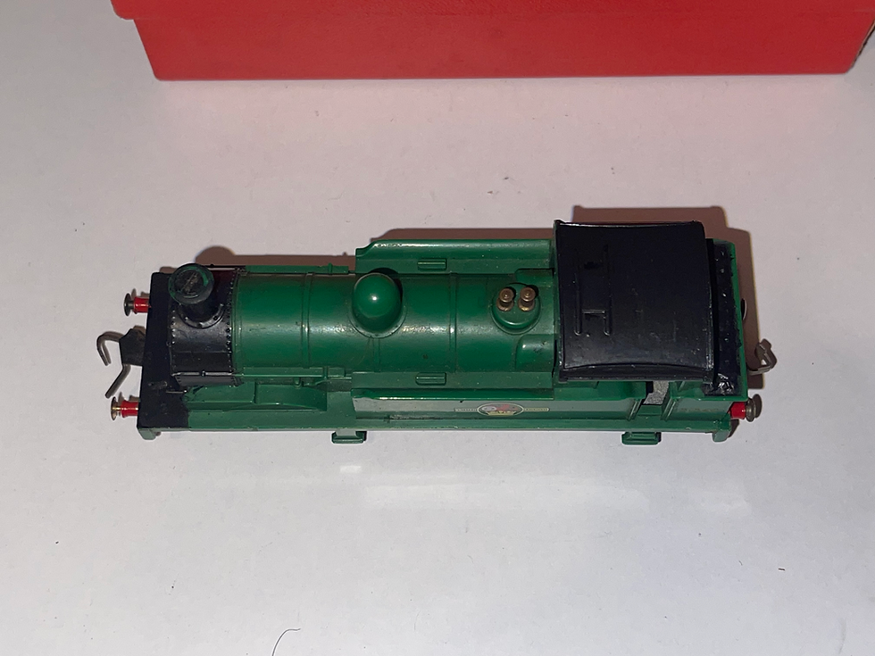 Thumbnail: 2207 0-6-0 SR GREEN TANK LOCOMOTIVE 31340