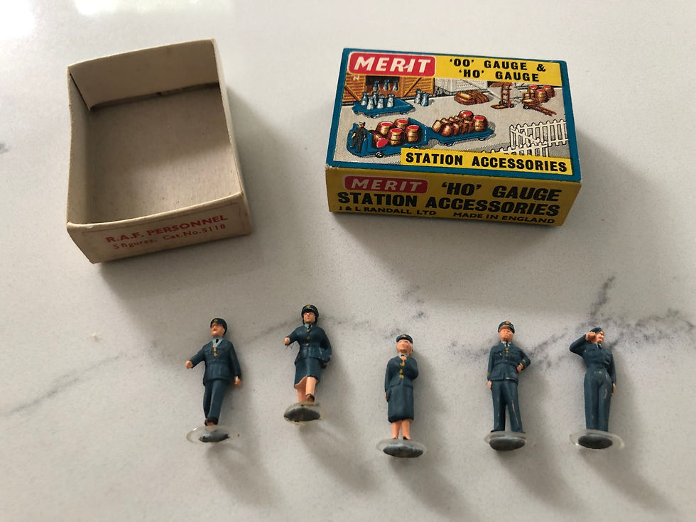 Thumbnail: MERIT 5118 R.A.F. PERSONNEL (5)