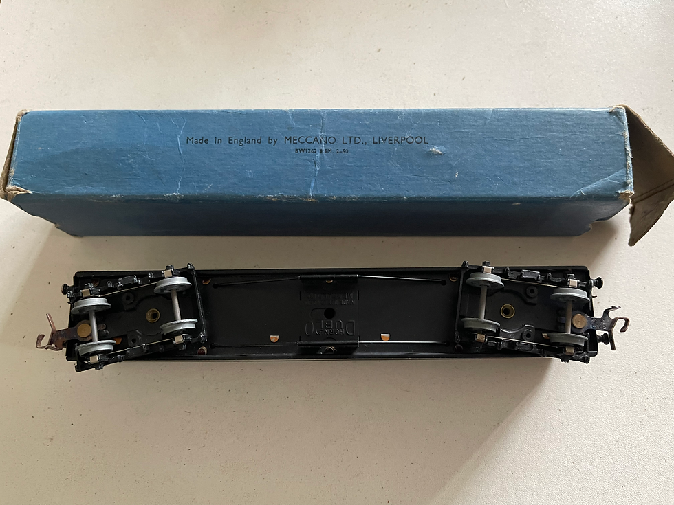 Thumbnail: DR363 VINTAGE D3 STANIER COACH L.M.S. BRAKE / 3rd 26133 BOXED 2/1950