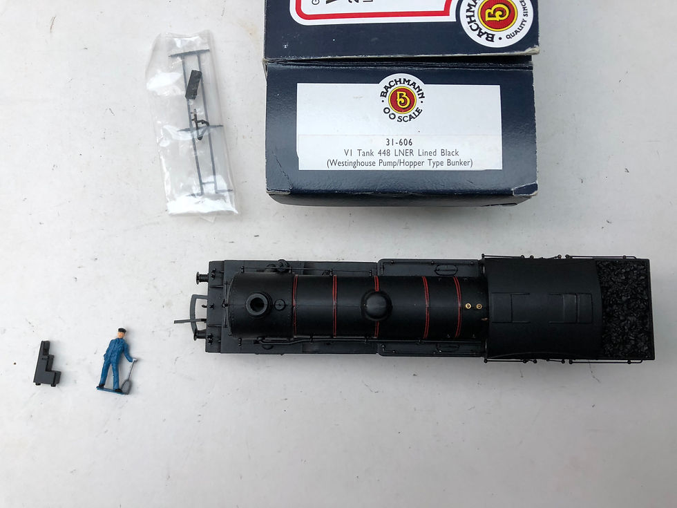 Thumbnail: 31-606 VI TANK 448 LNER LINED BLACK (WESTINGHOUSE PUMP/HOPPER TYPE BUNKER)