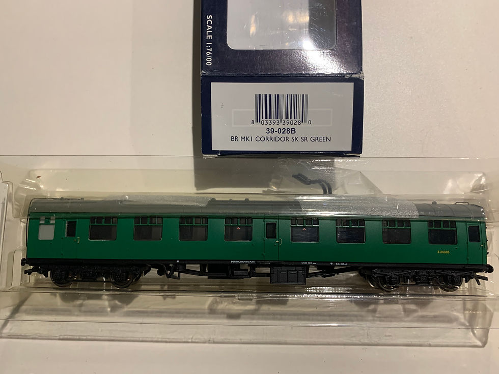Thumbnail: 39-028B BR MK1 CORRIDOR SK SR GREEN S24305