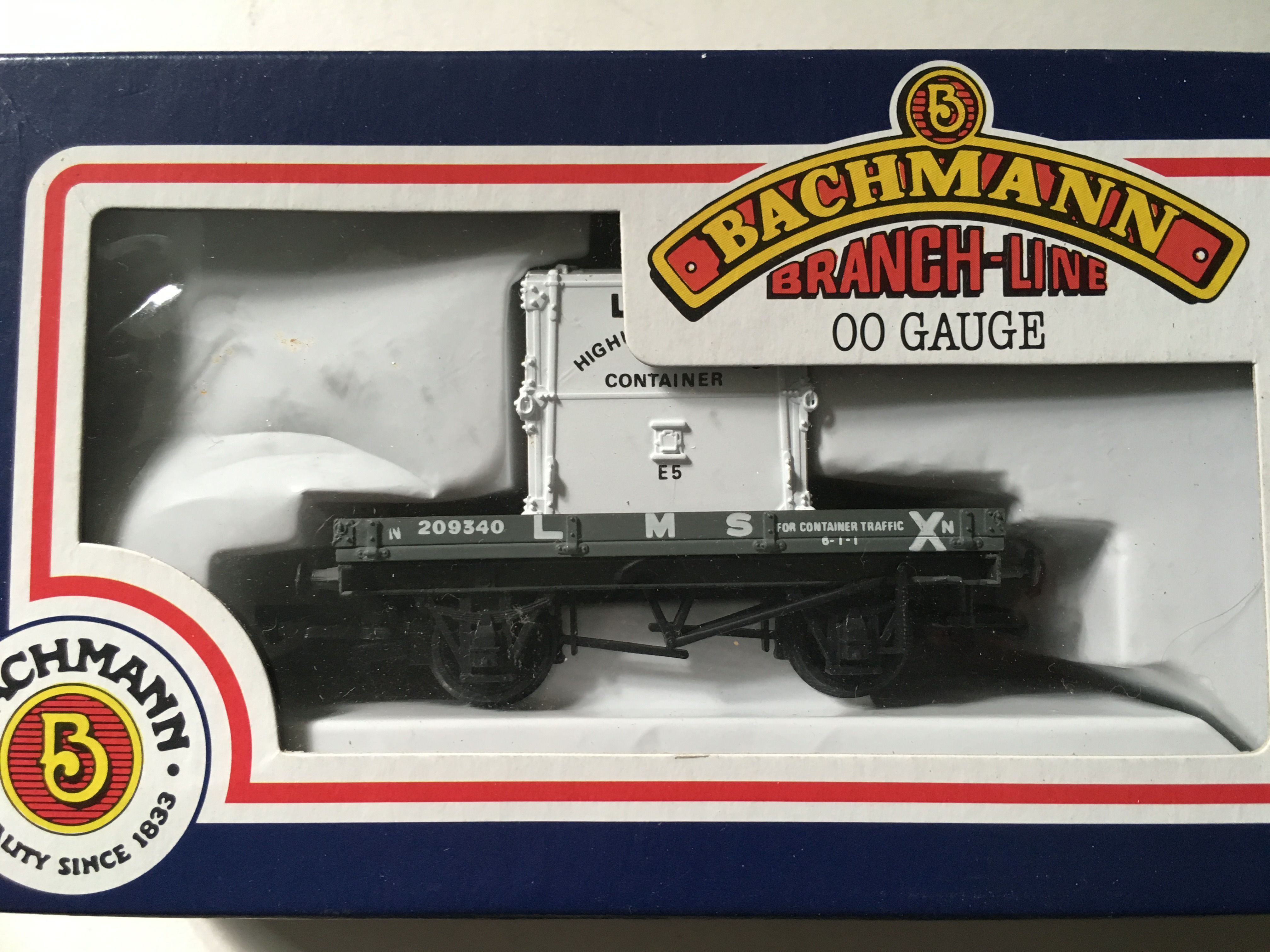 33-953 1 PLANK WAGON W/SMALL CONTAINER L.M.S.
