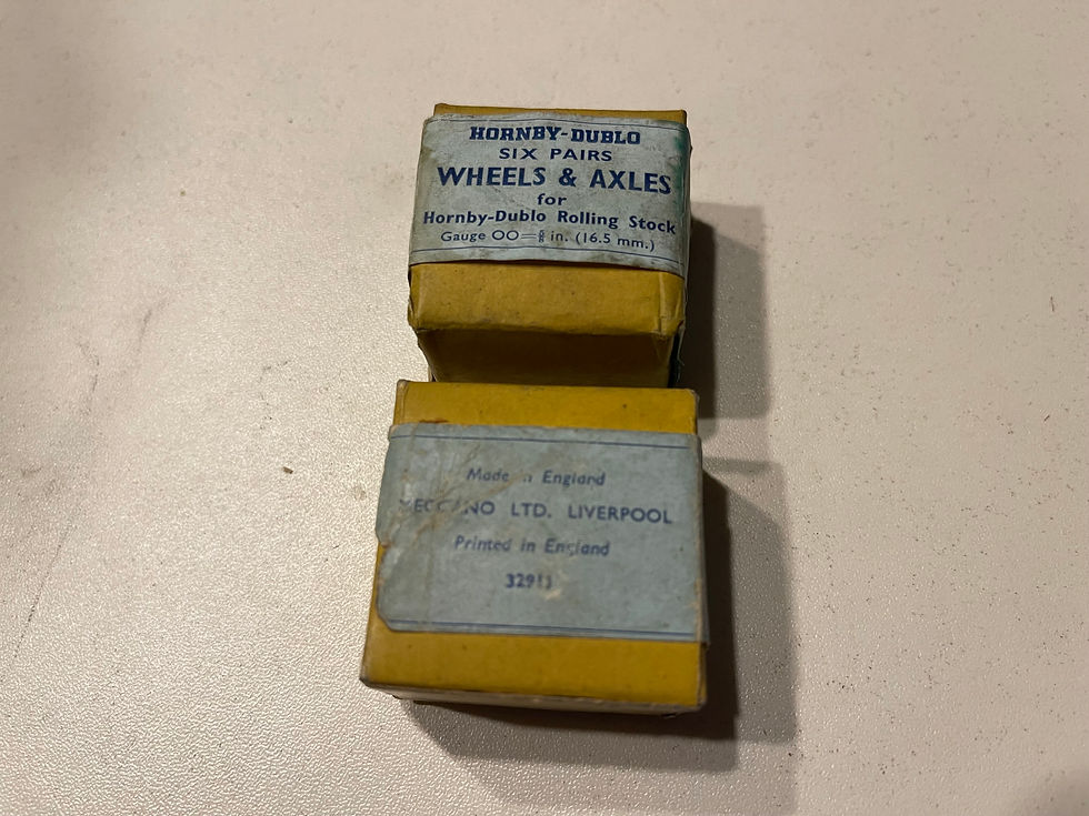 Thumbnail: 32911 6 PAIRS OF WHEELS & AXLES (3-RAIL) - BOXED (OPENED BUT COMPLETE)
