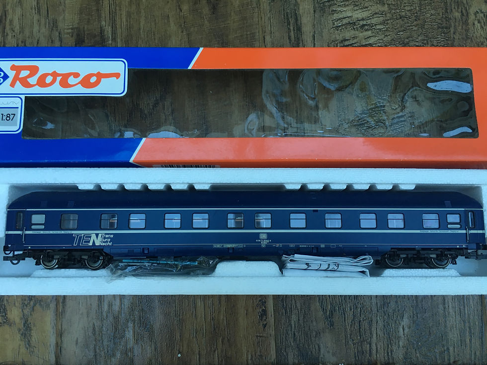 ROCO 45070 DB 'TEN' SLEEPER CAR / COACH