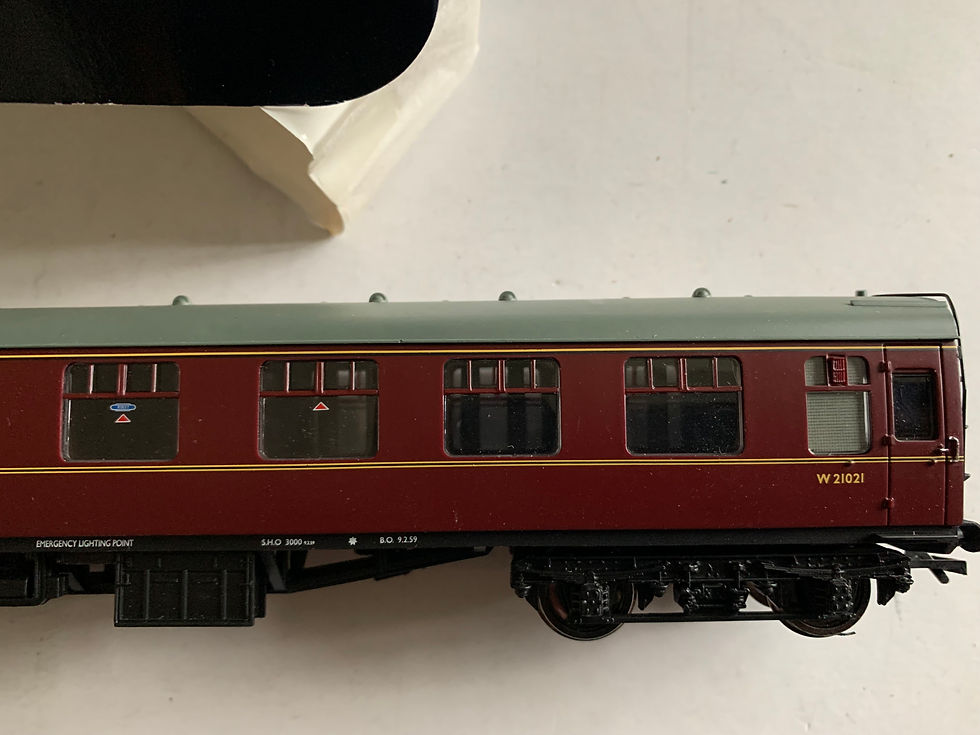 Thumbnail: 34-627A BR MK1 SUBURBAN BRAKE COACH MAROON (W) W21021