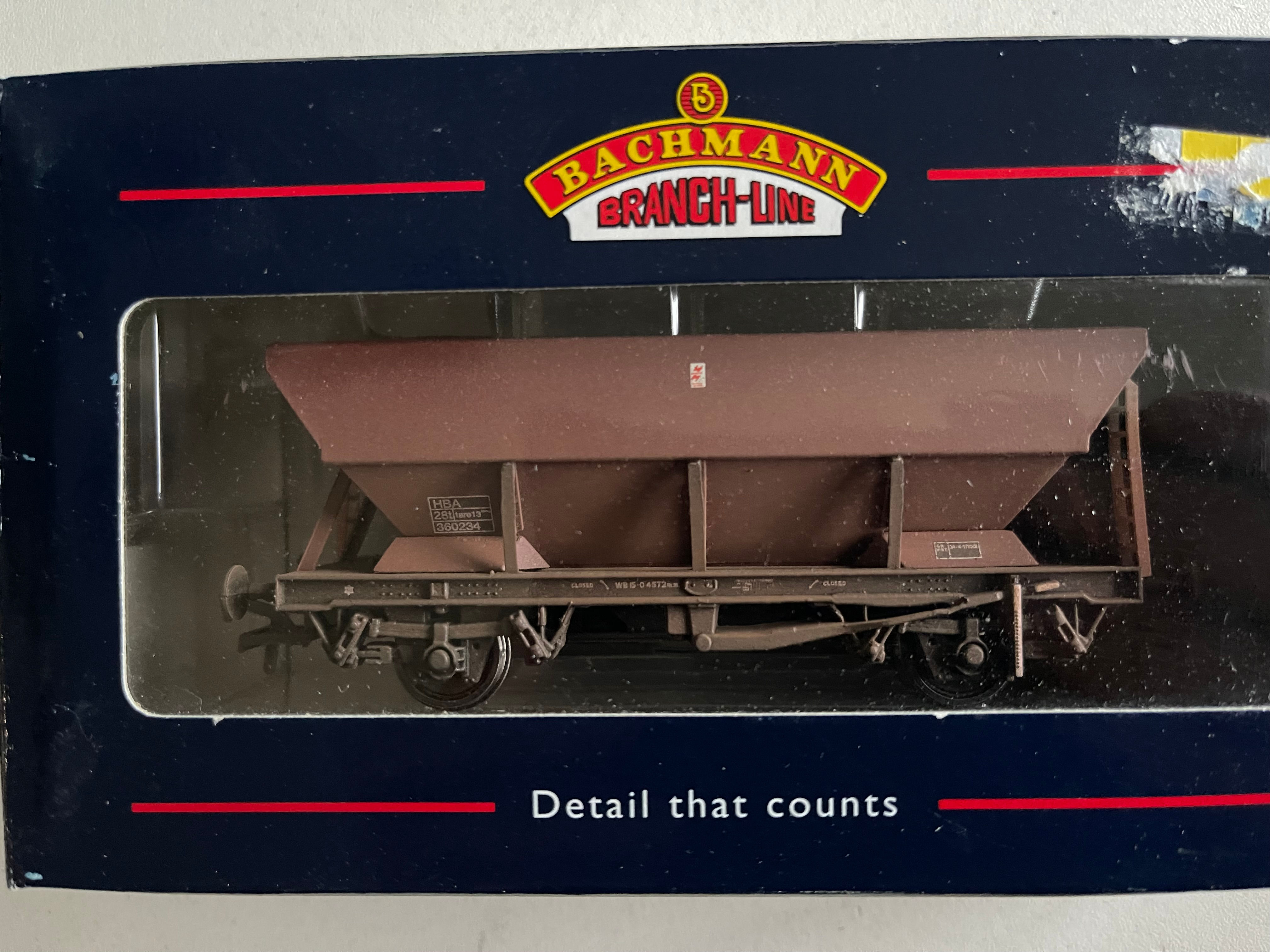 33-550A 46 TONNE G.L.W. HOPPER WAGON H.B.A. BROWN WEATHERED