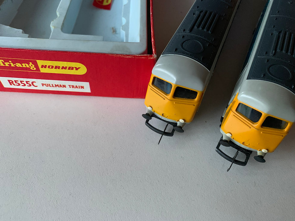 Thumbnail: R.555C PULLMAN TRAIN - LOCOMOTIVE & DUMMY CAR