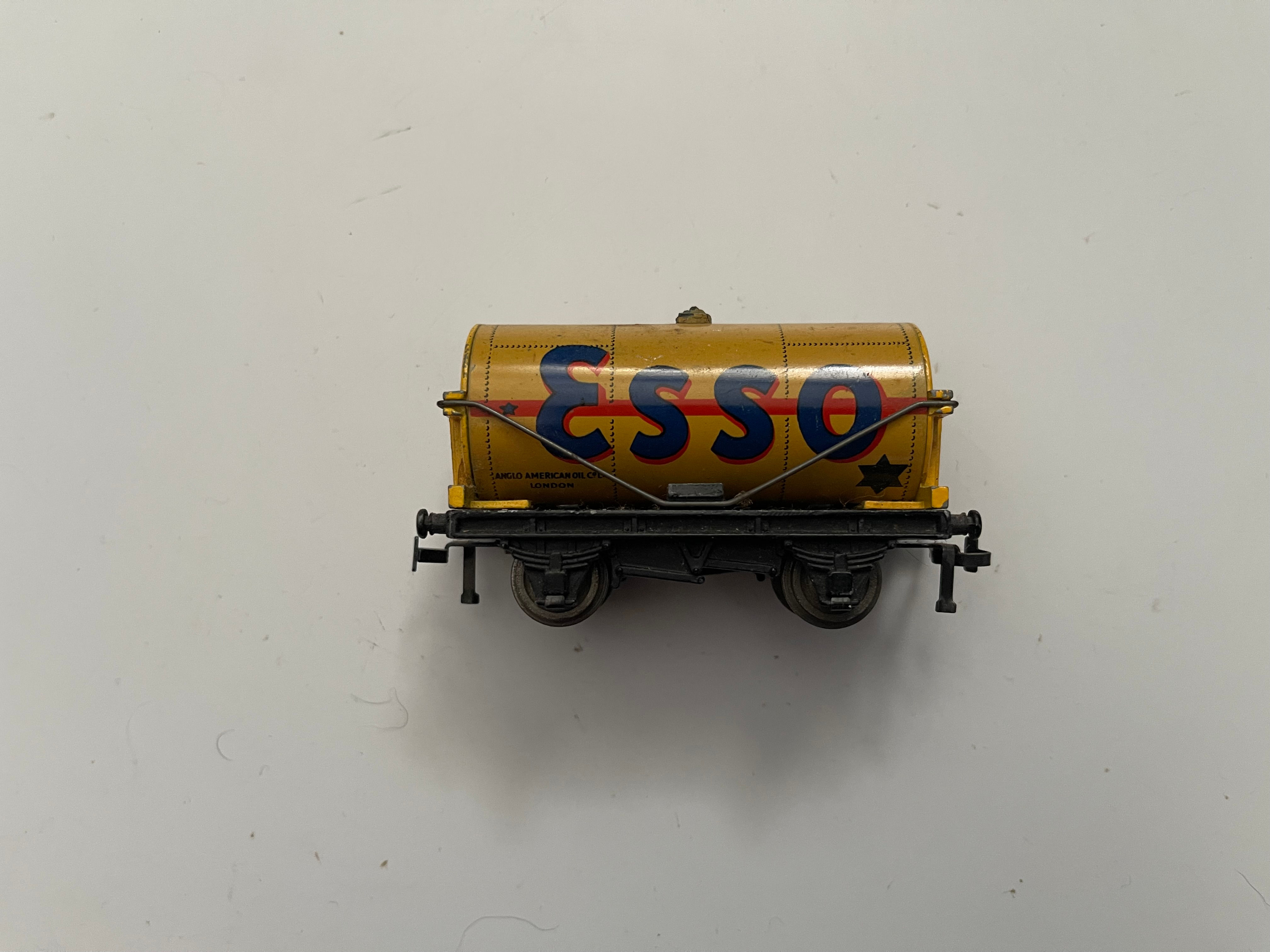 32081 D1 PETROL TANK WAGON ESSO BUFF
