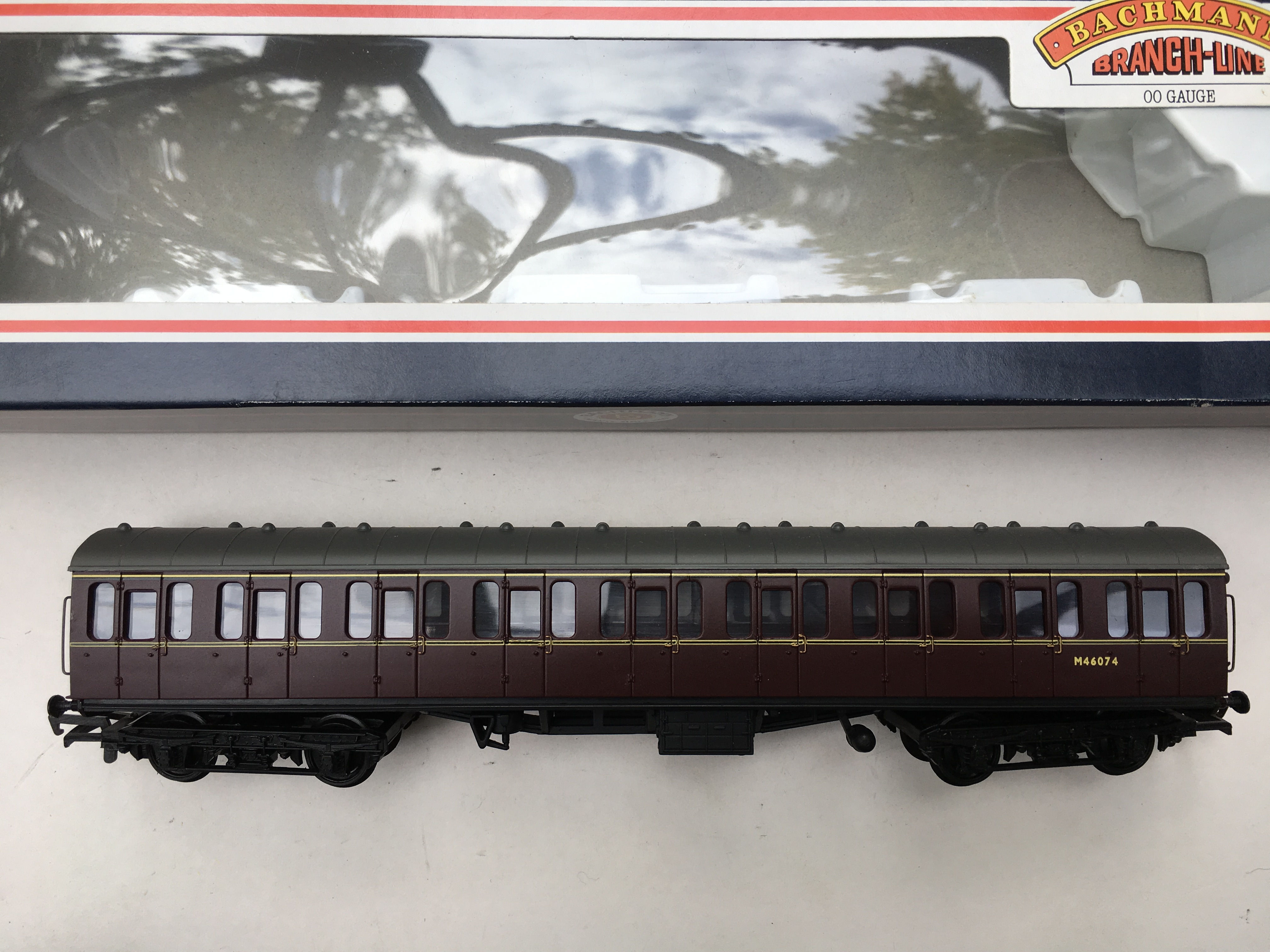 34-603 57' BR MK1 SUBURBAN COACH MAROON M46074