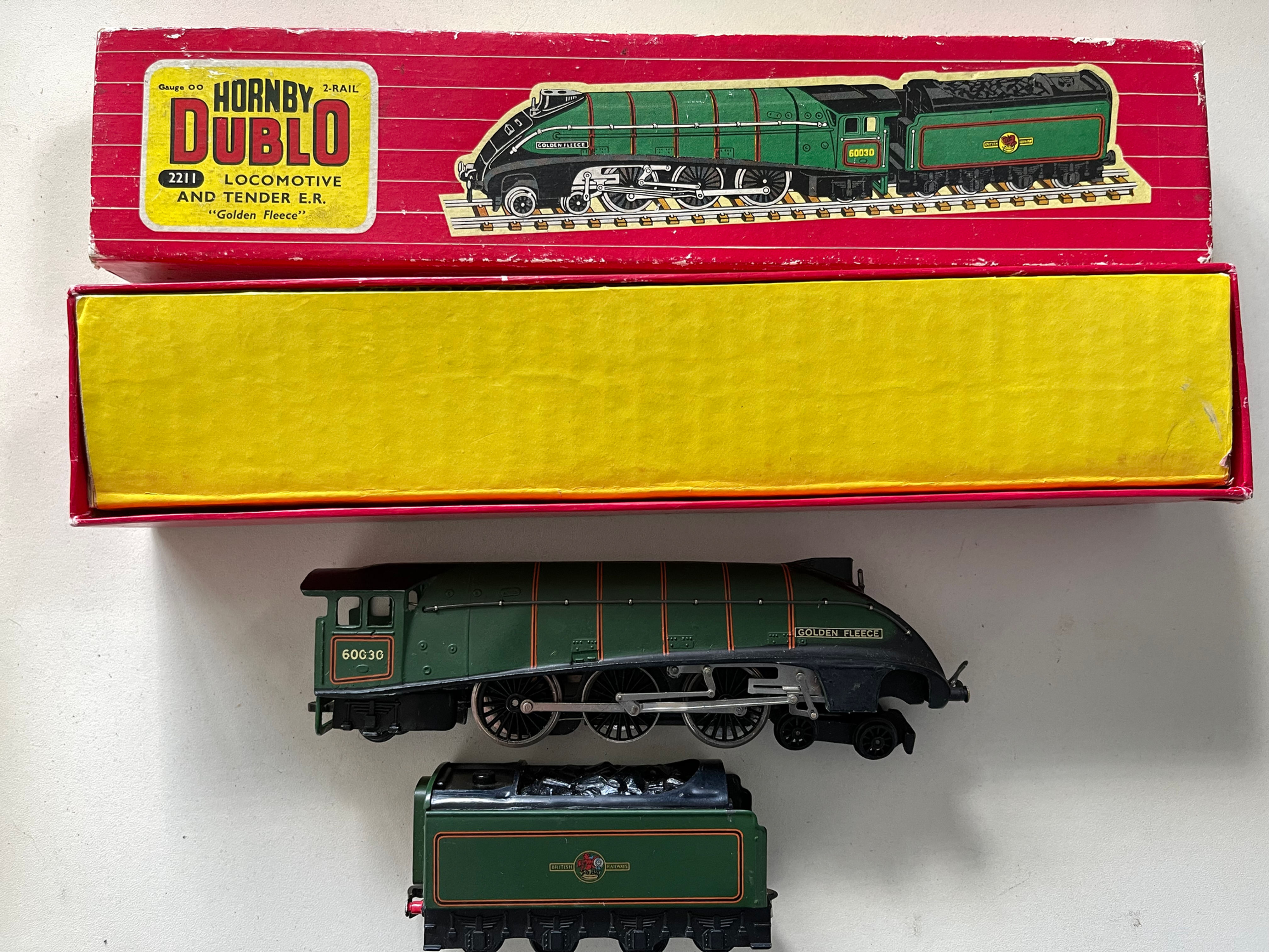 2211 2-RAIL BR GREEN A4 CLASS GOLDEN FLEECE LOCOMOTIVE 60030 & TENDER