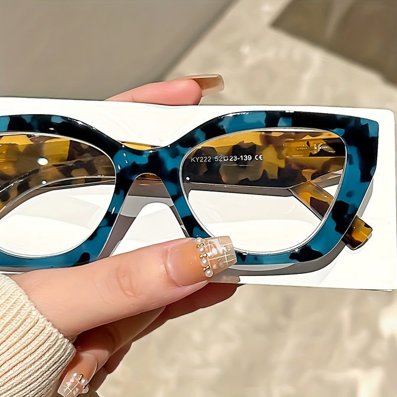 Vintage Cat Eye Reading Glasses for Women, PC Frame And Lenses, Clear Vision Com