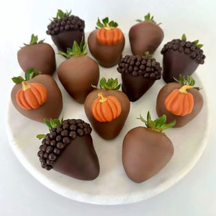 Luxury chocolate-covered strawberries San Diego gift box
