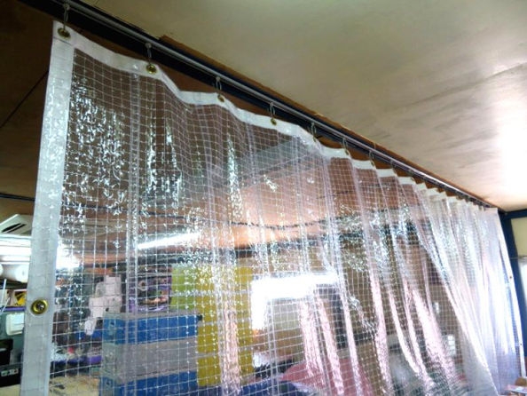 ビニールカーテン