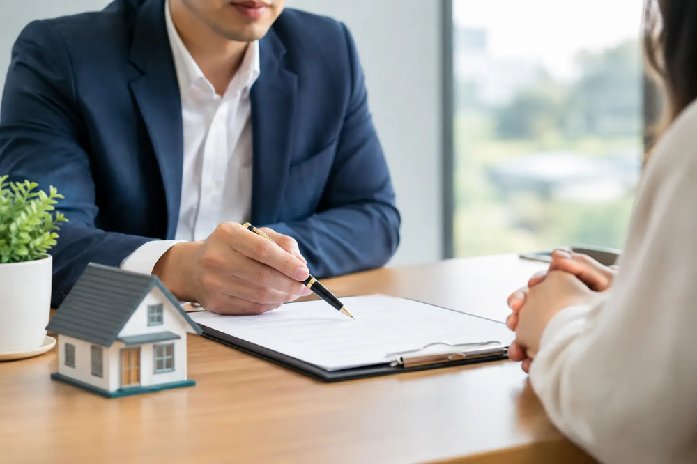 Are Lease Options Binding Under NSW Property Law?