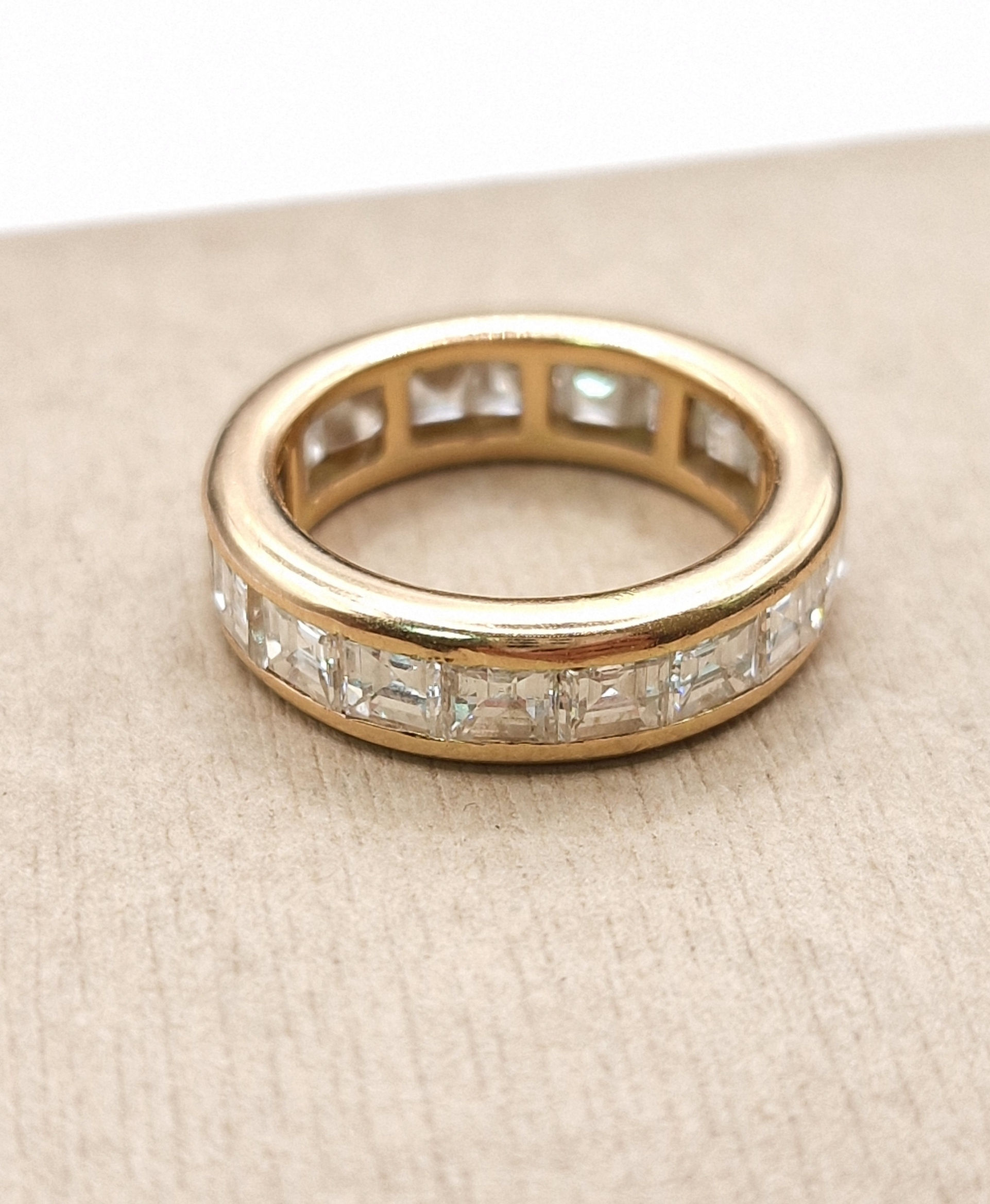 Fede girodito con diamanti taglio Carre'