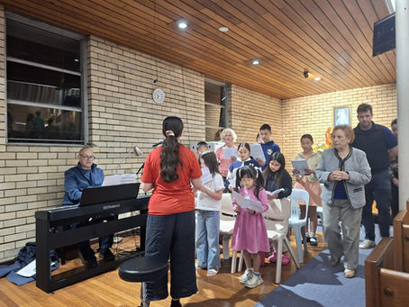 Hearts Burning, Voices Raised: A Blessed Evening at St. Thomas’ Willoughby
