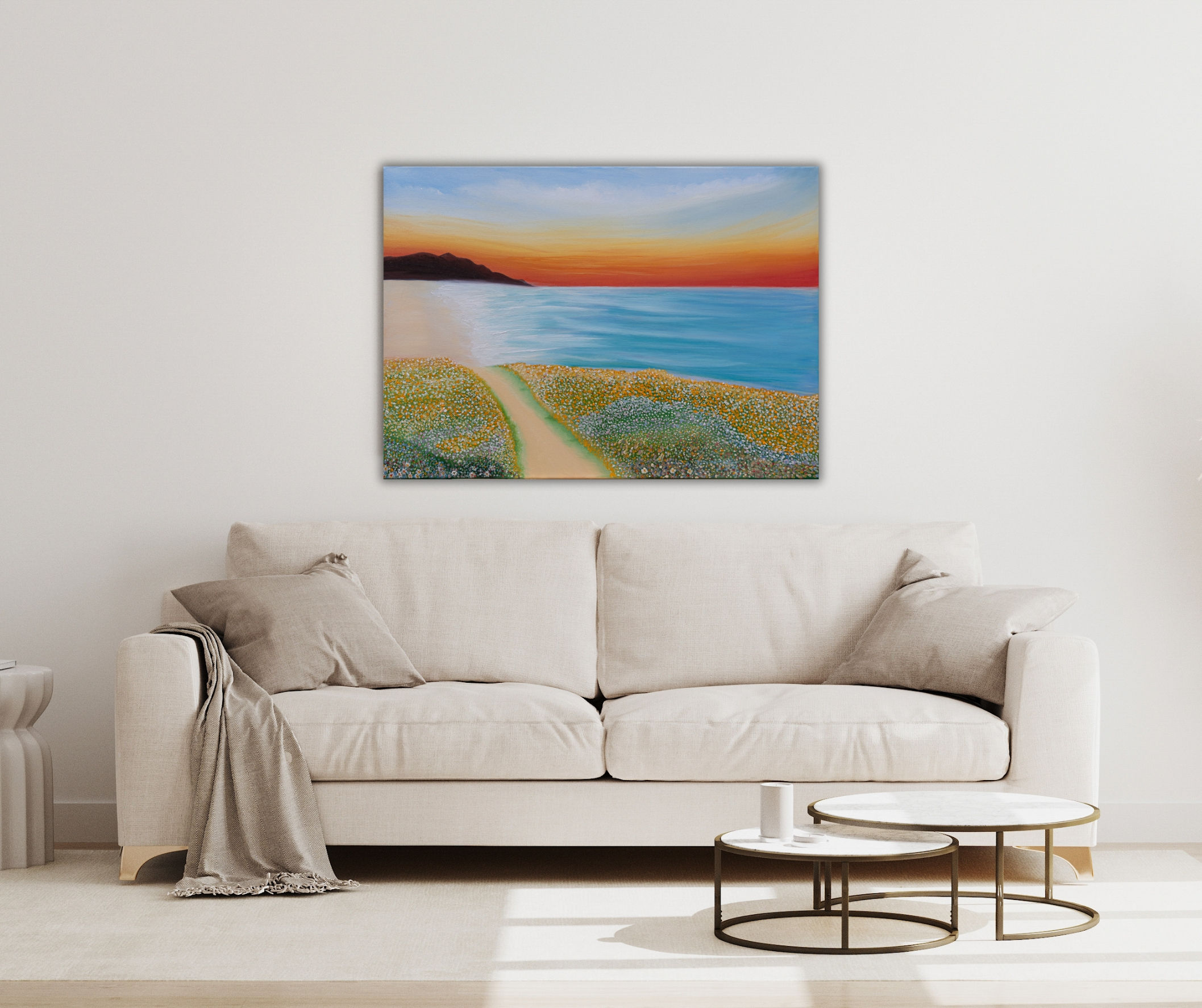 Original Acrylgemälde „Camino al mar“ mit Blumenwiese im Vordergrund, weitem Meerblick und Sonnenaufgang